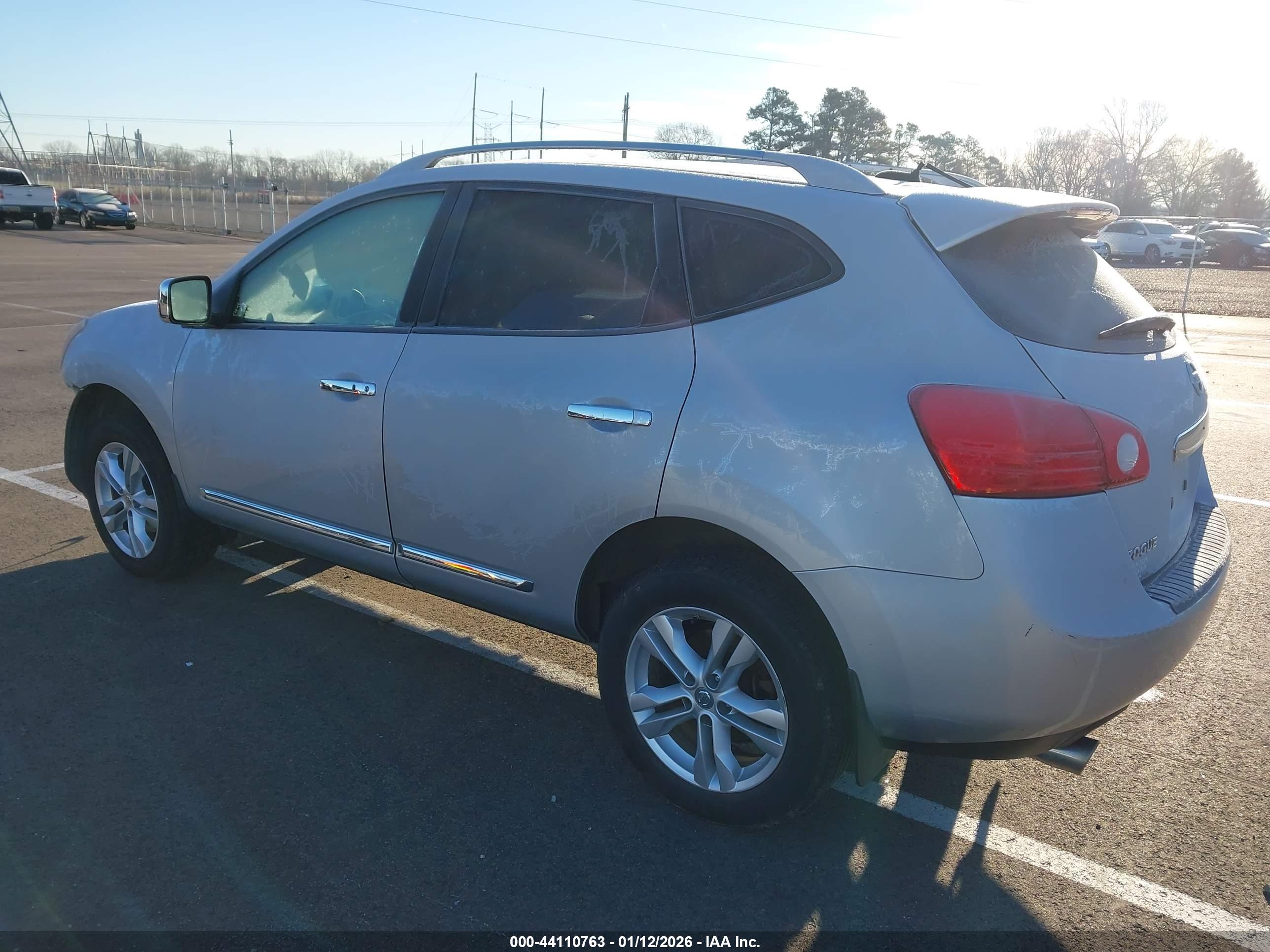 NISSAN ROGUE image 3