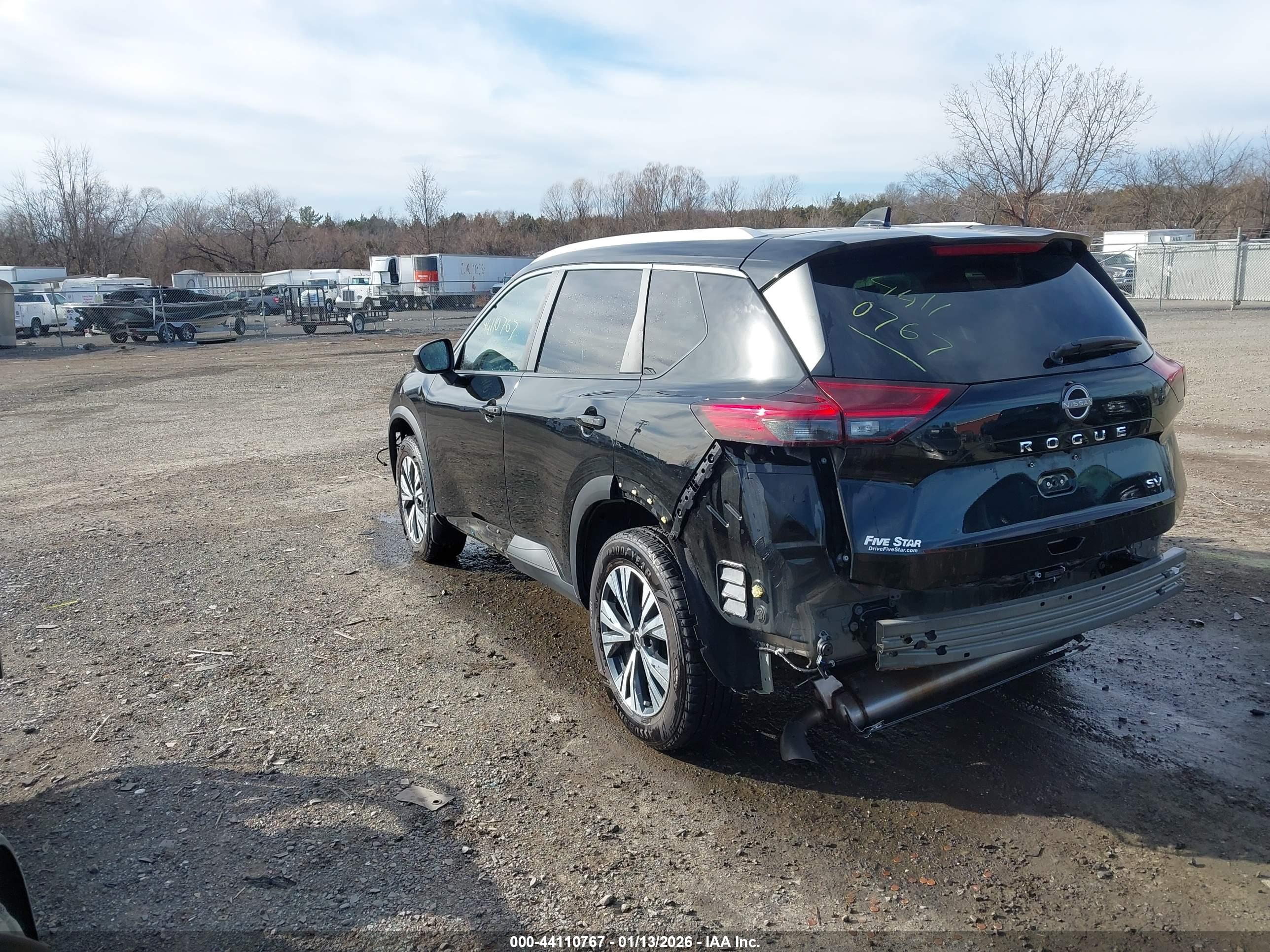 NISSAN ROGUE image 3