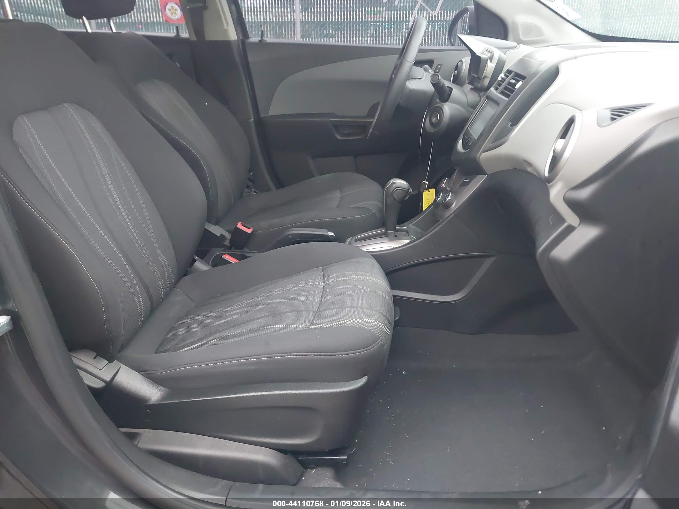 CHEVROLET SONIC image 5
