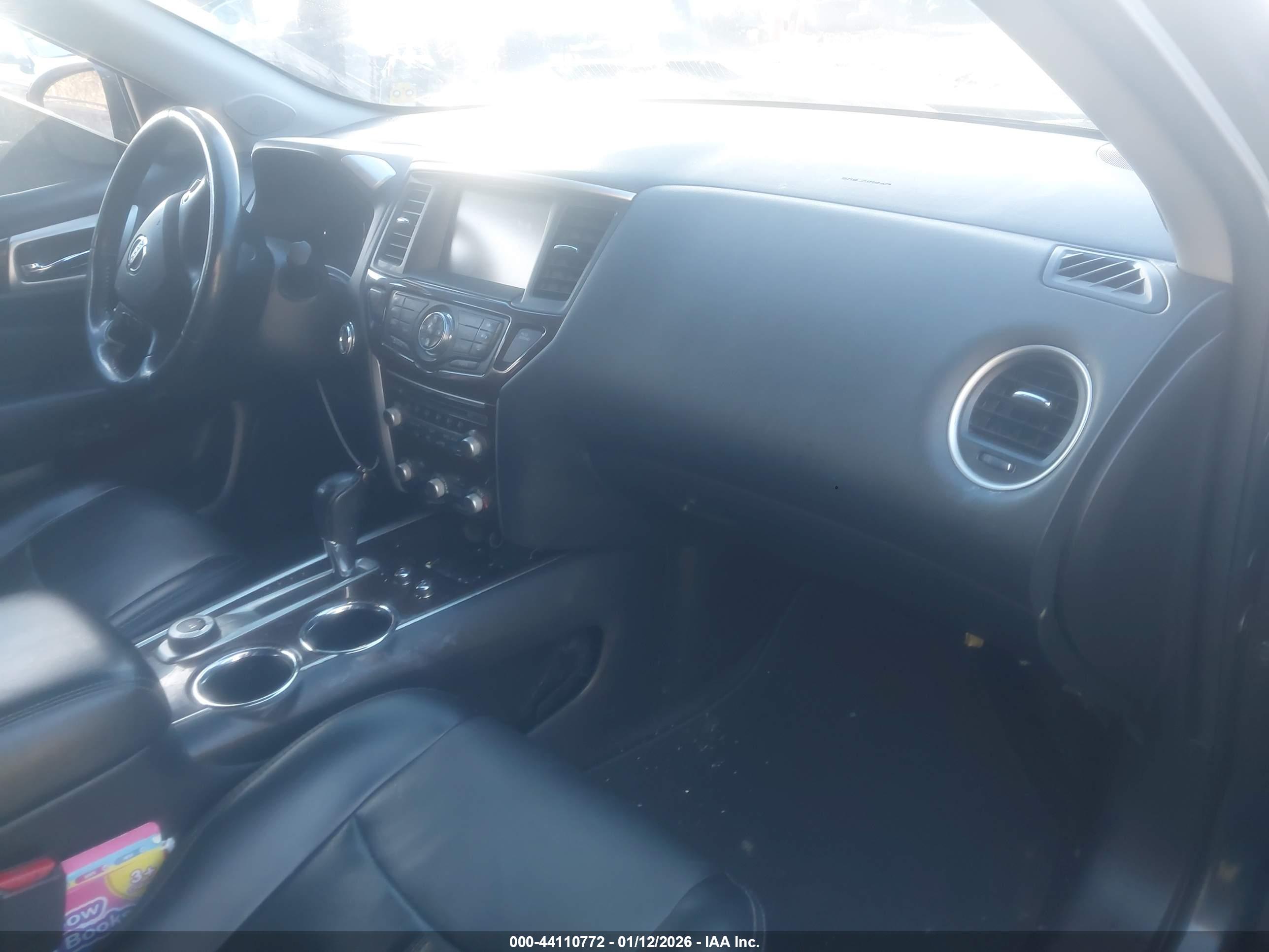 NISSAN PATHFINDER image 5