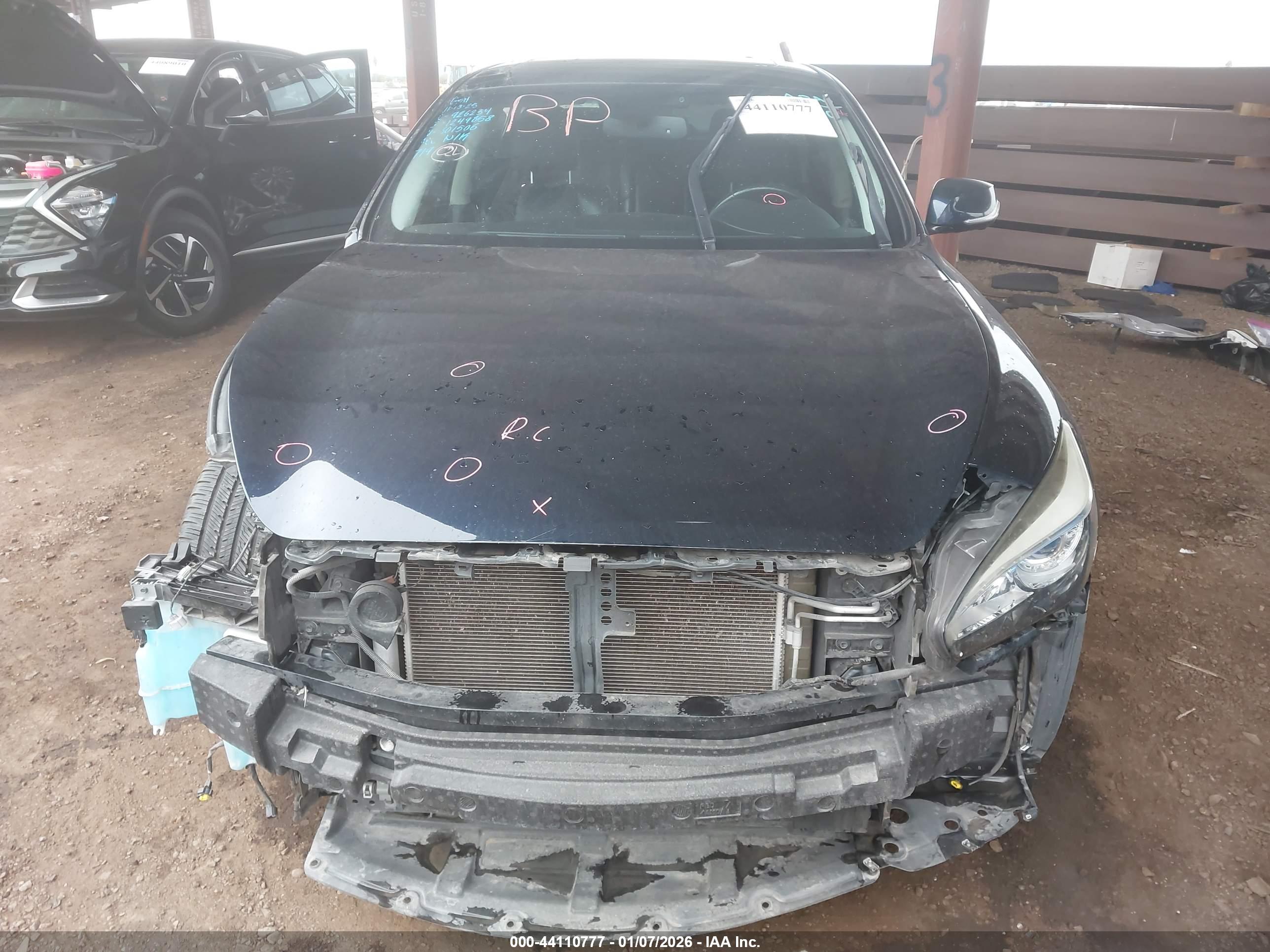 INFINITI Q70L image 6