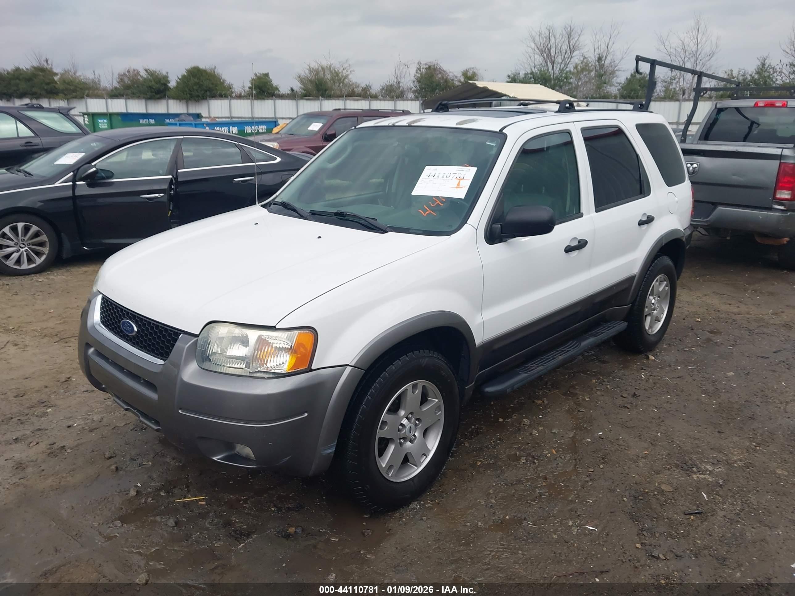 FORD ESCAPE image 2