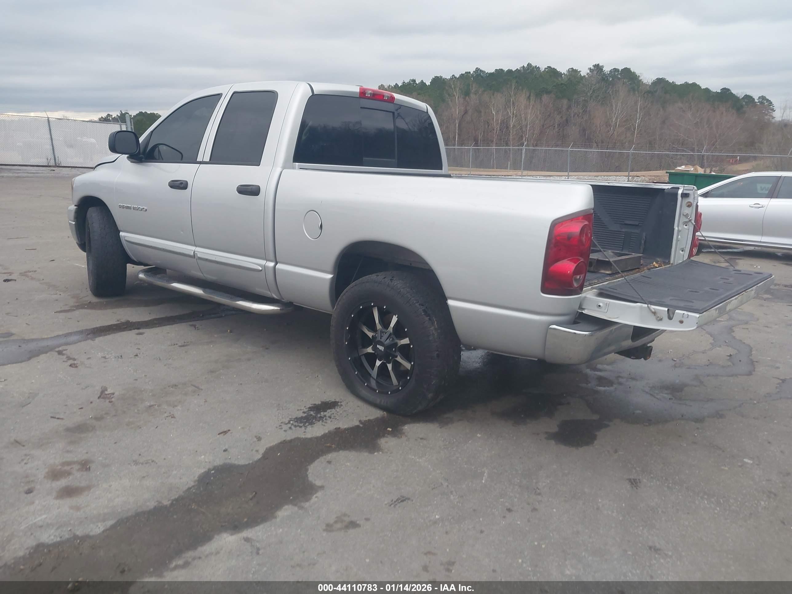 DODGE RAM image 3