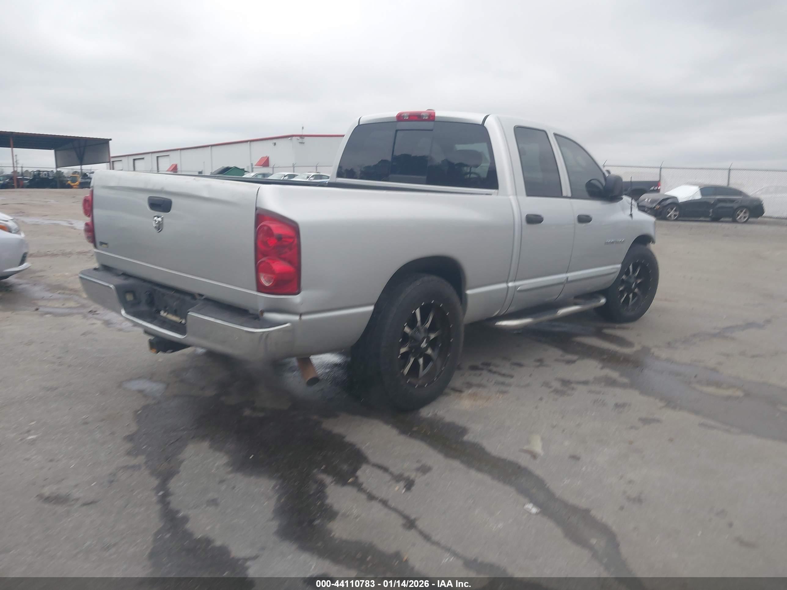 DODGE RAM image 4