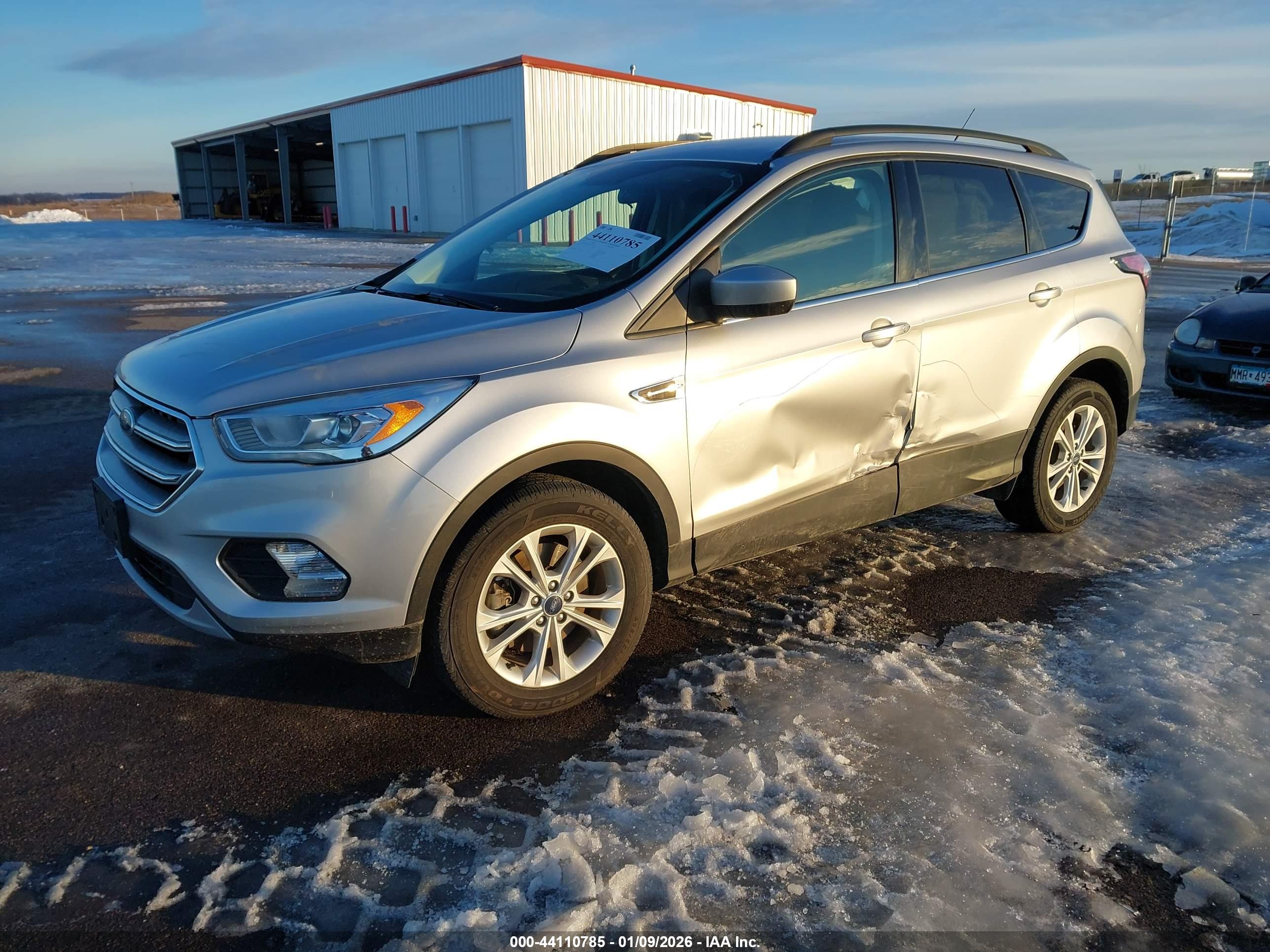 FORD ESCAPE image 2