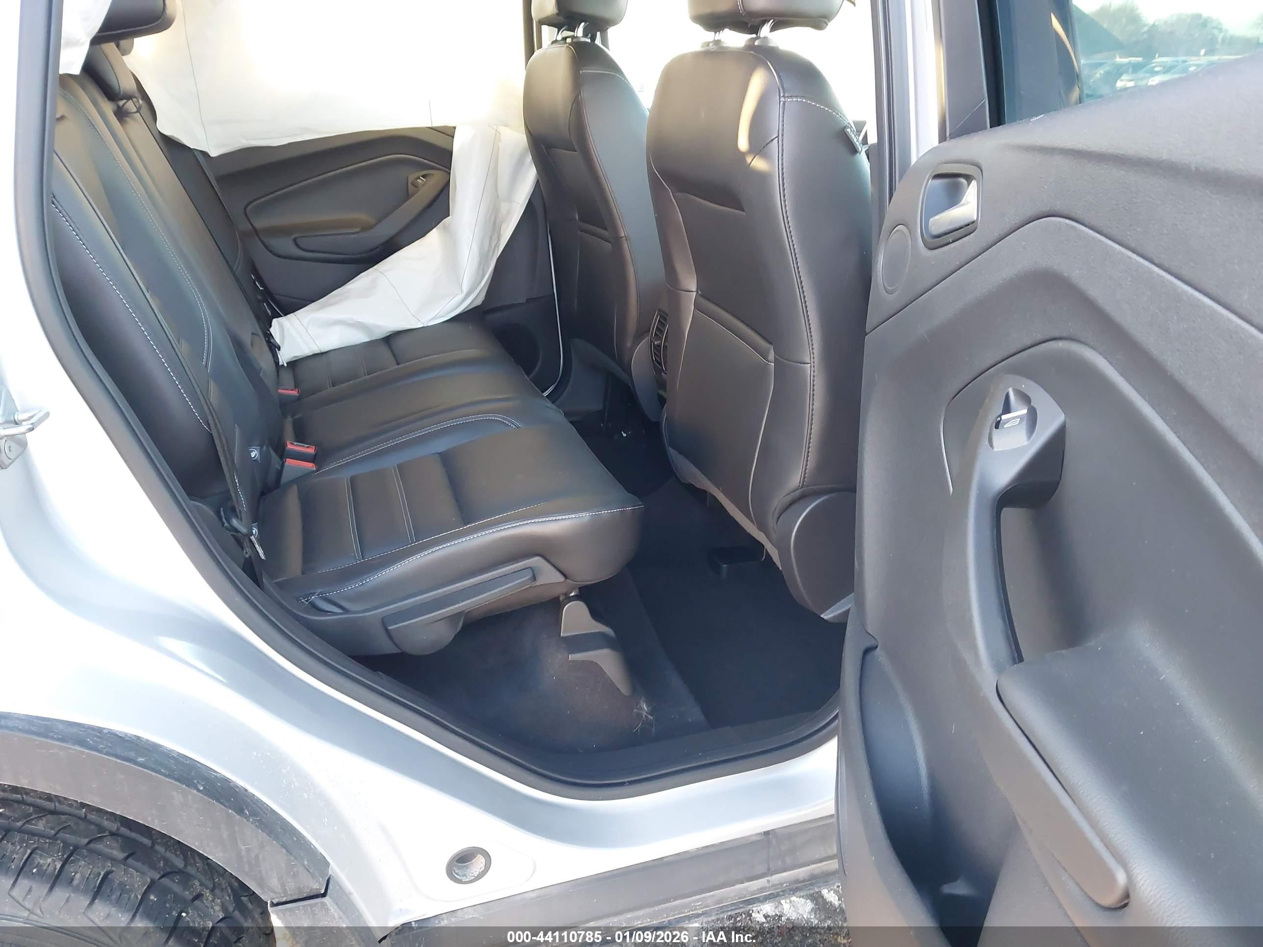 FORD ESCAPE image 8