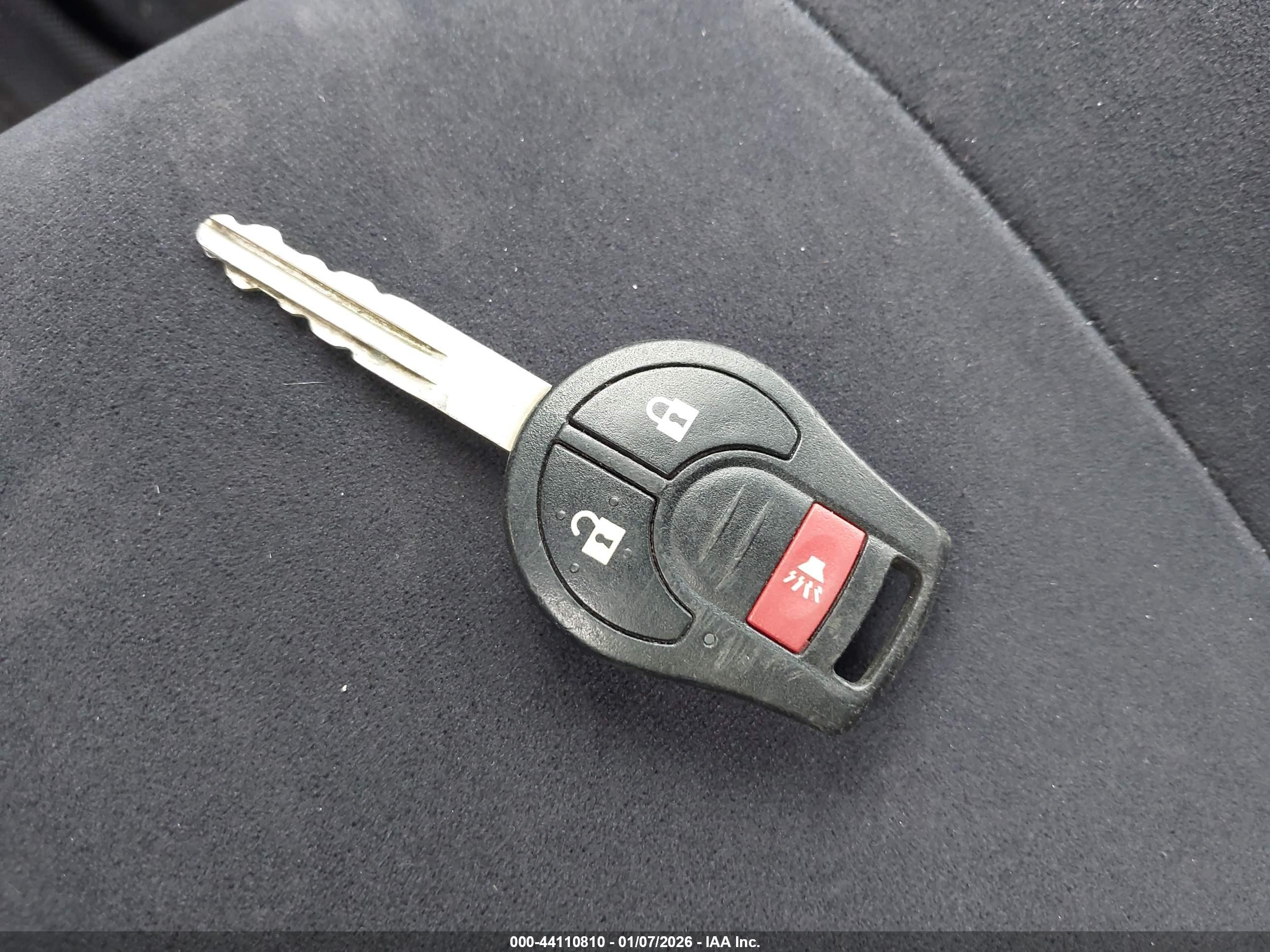 NISSAN VERSA image 11