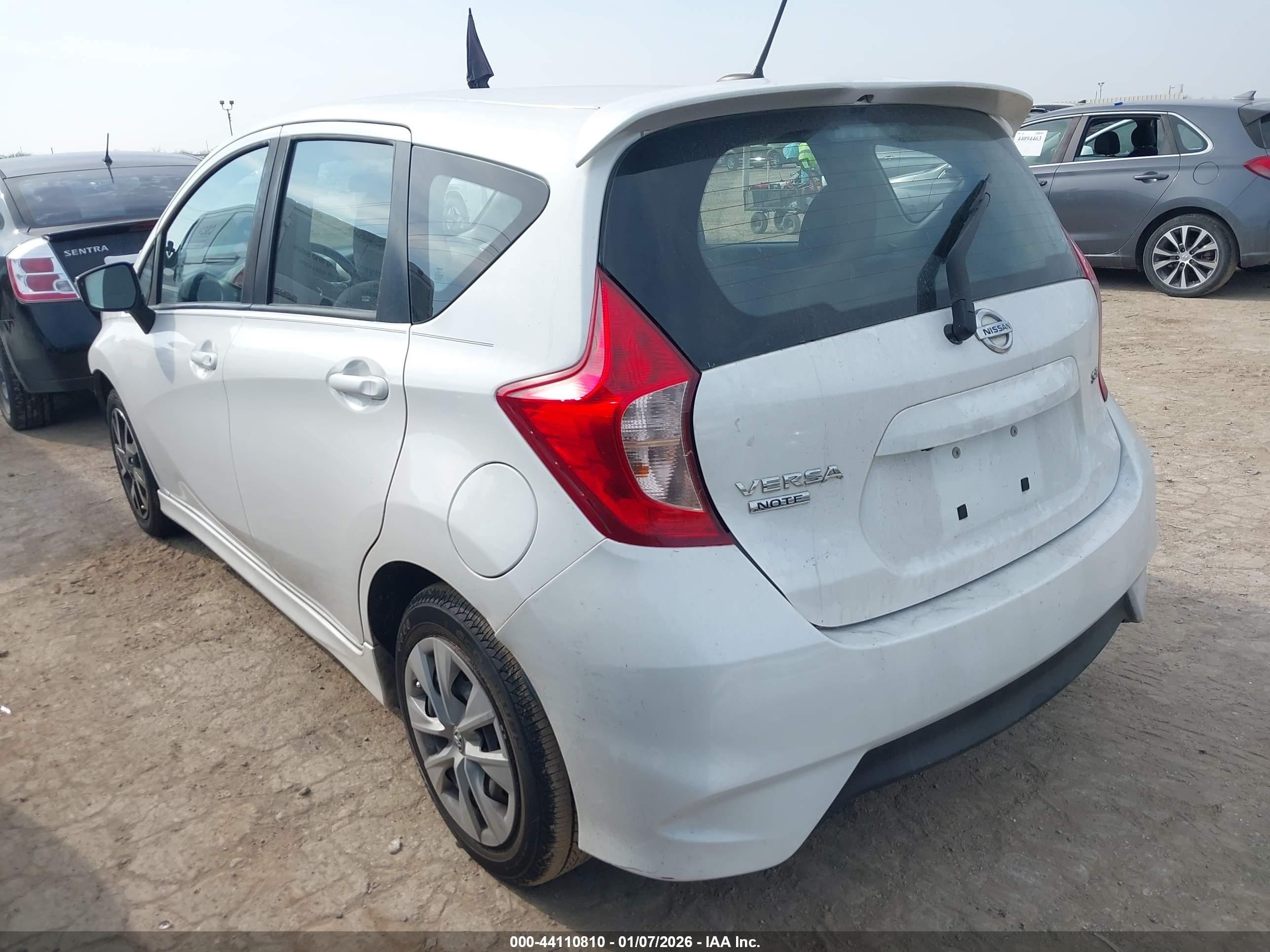 NISSAN VERSA image 3
