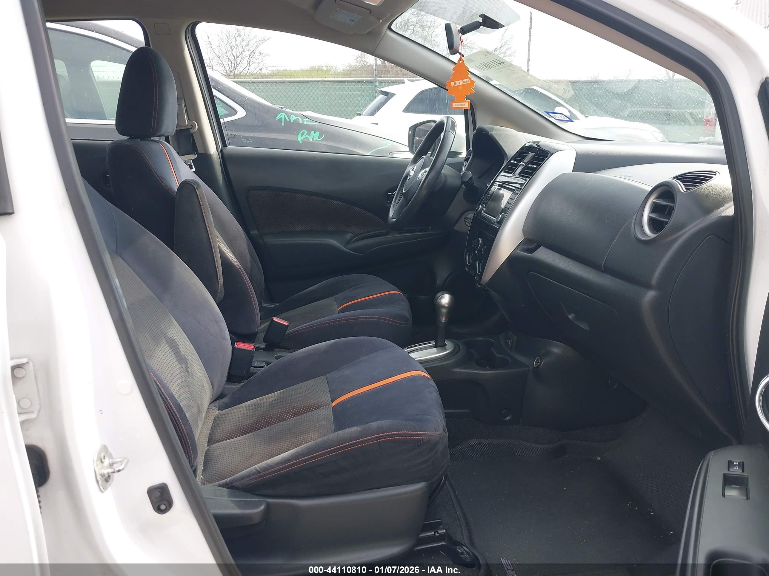 NISSAN VERSA image 5
