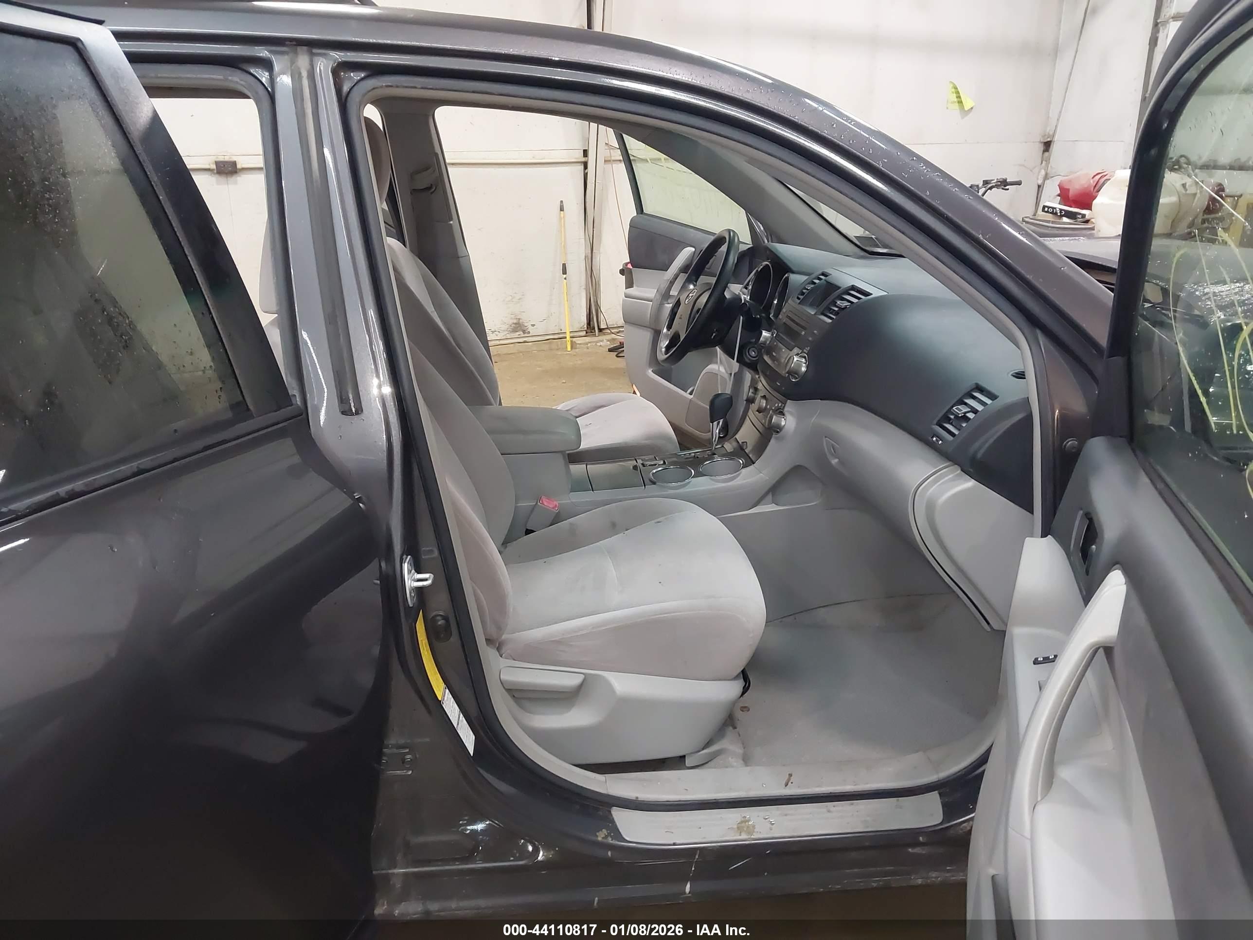 TOYOTA HIGHLANDER image 5