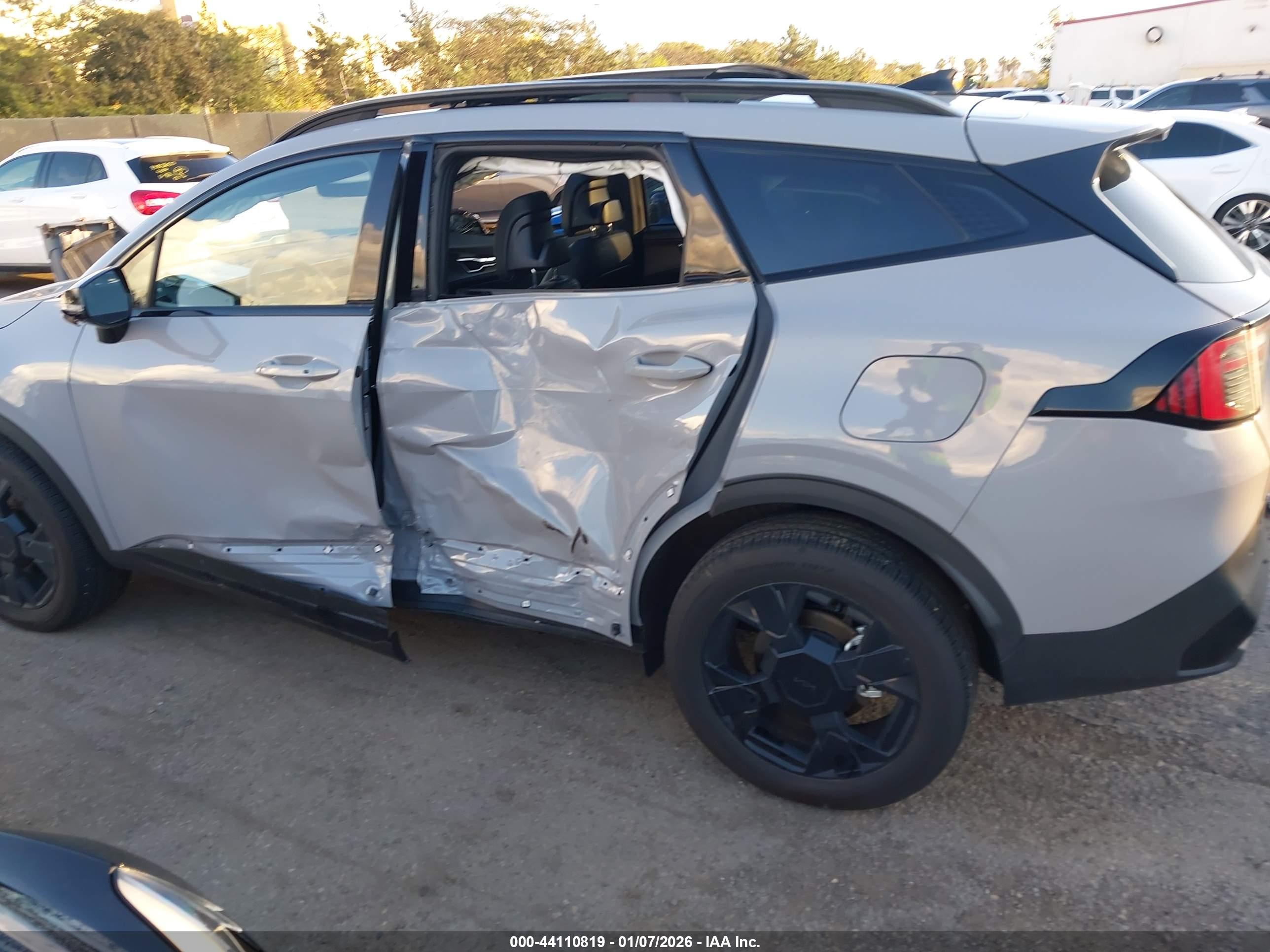 KIA SPORTAGE image 6