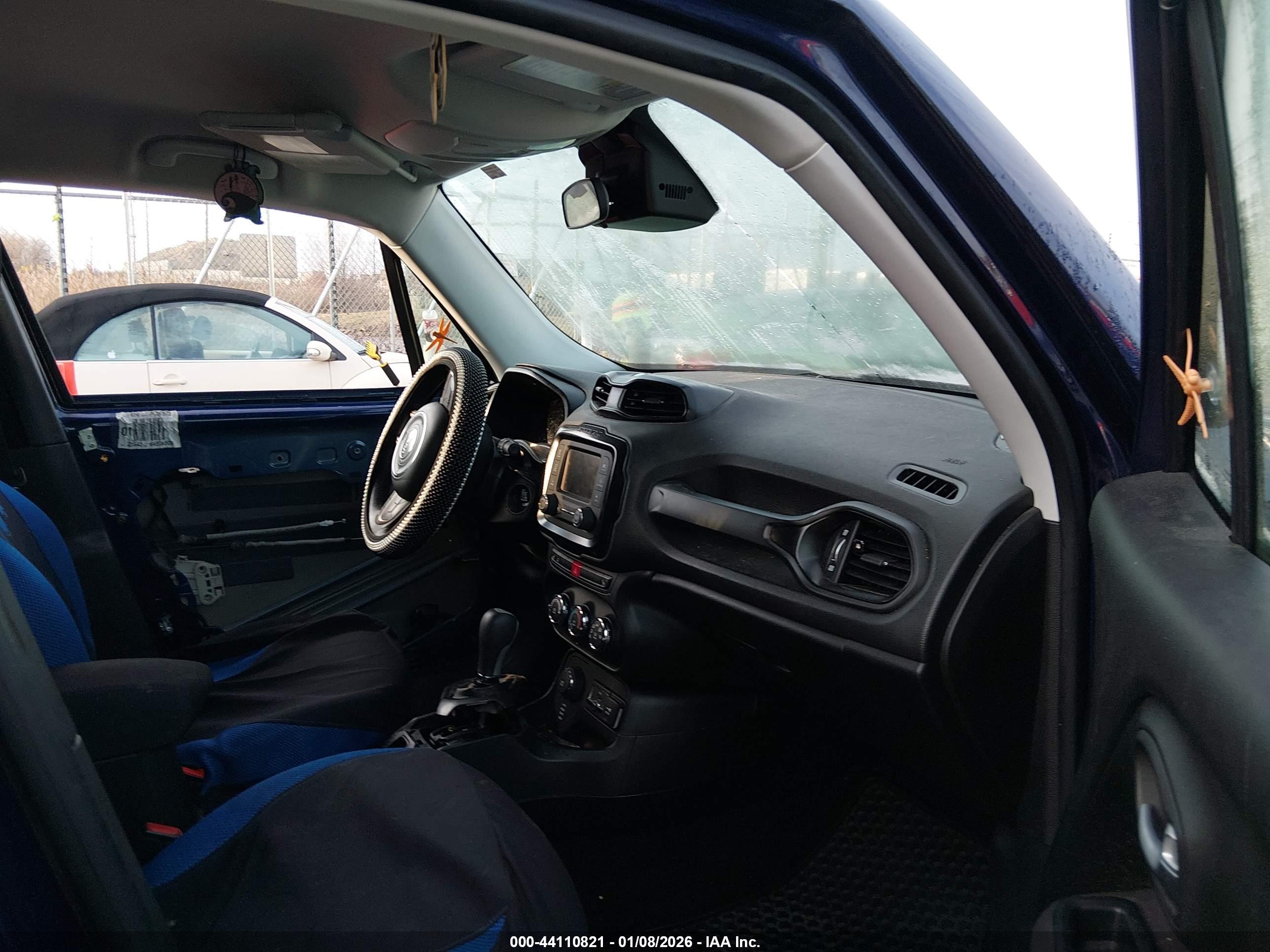 JEEP RENEGADE image 5