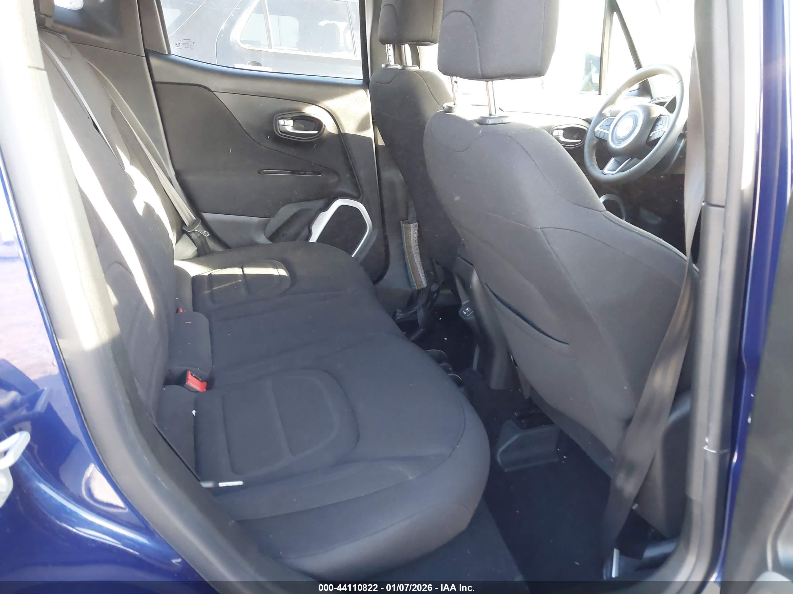 JEEP RENEGADE image 8