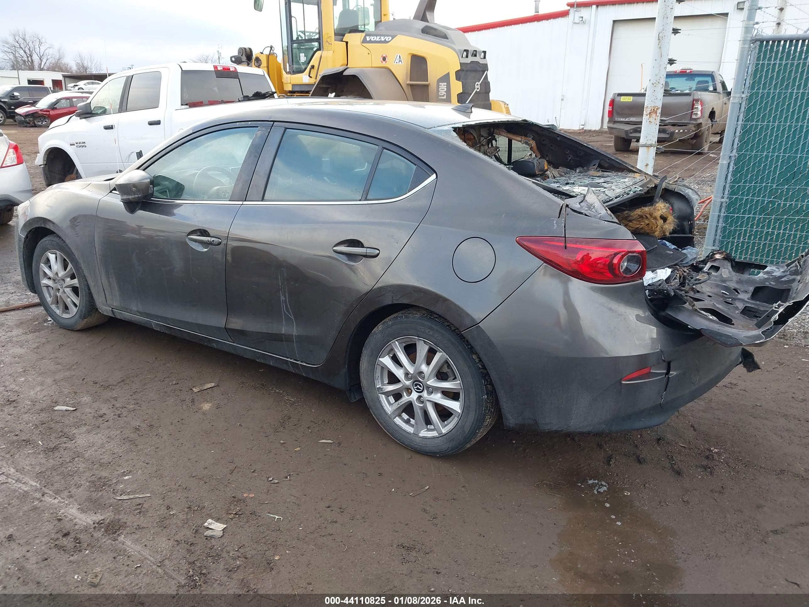MAZDA MAZDA3 image 3