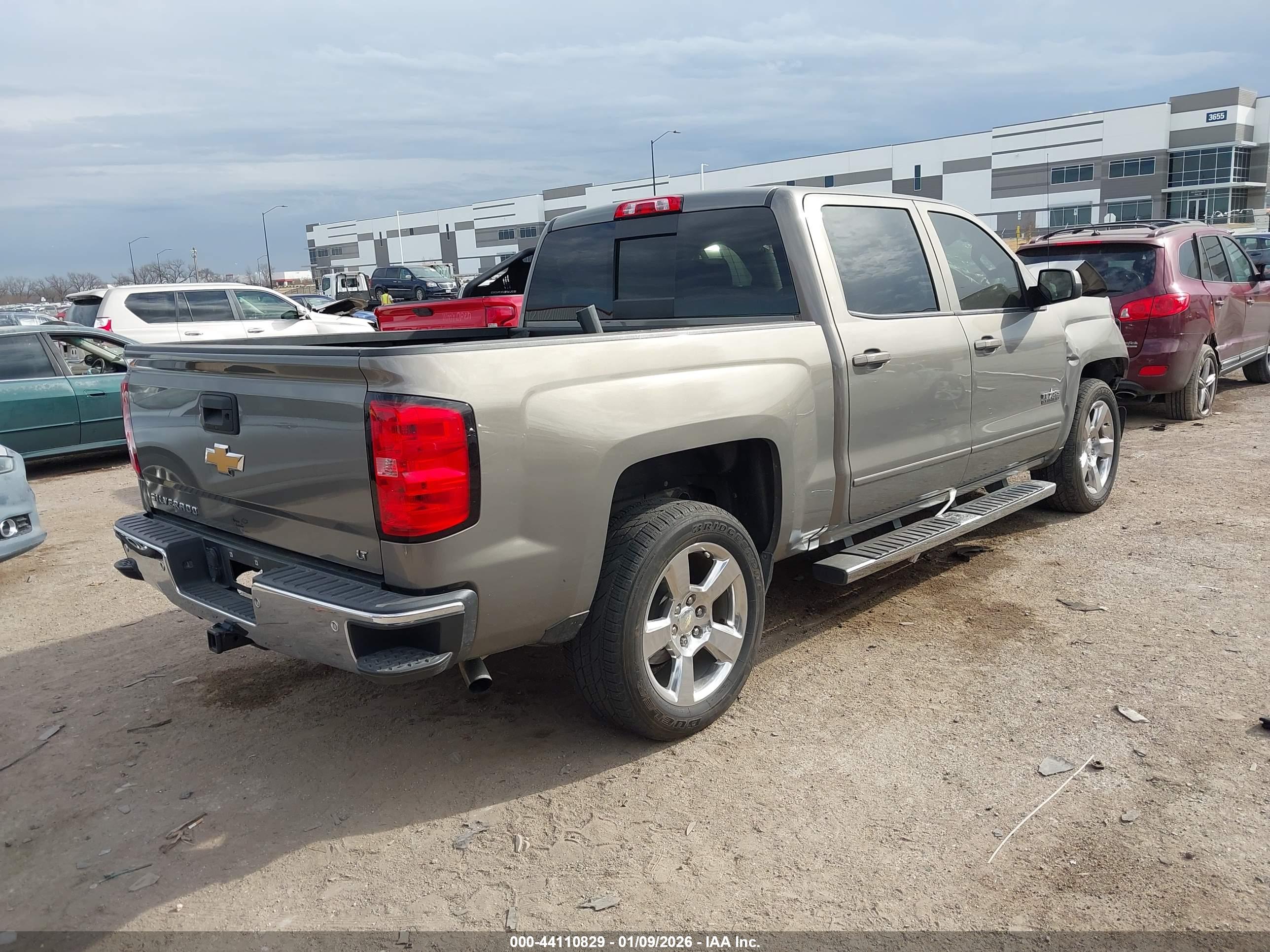 CHEVROLET SILVERADO image 4