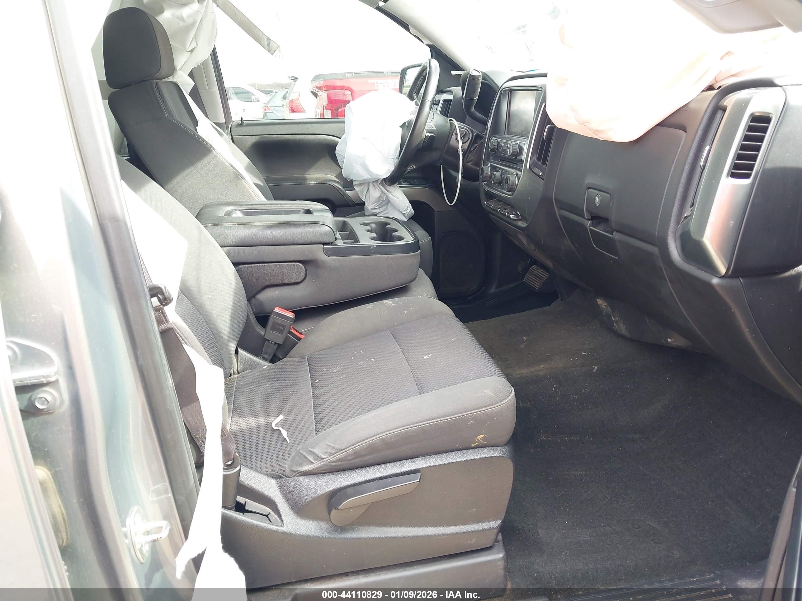 CHEVROLET SILVERADO image 5
