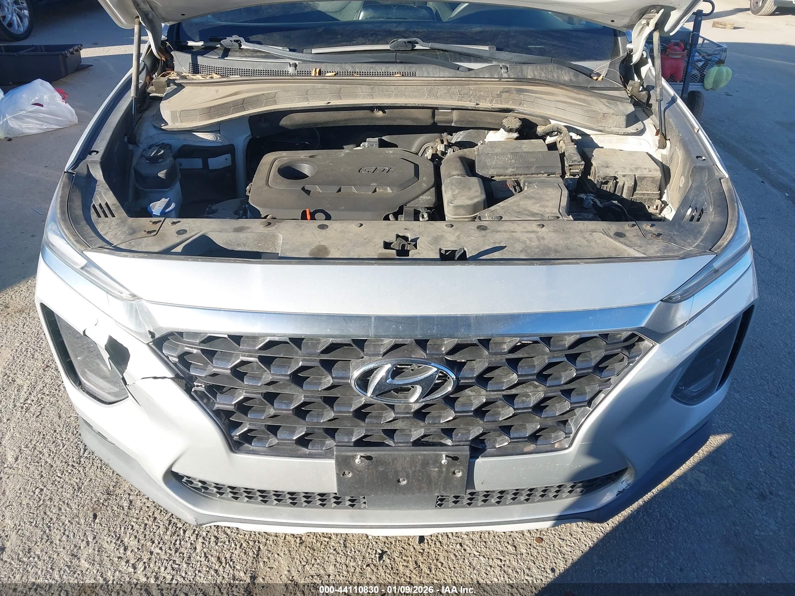 HYUNDAI SANTA image 10