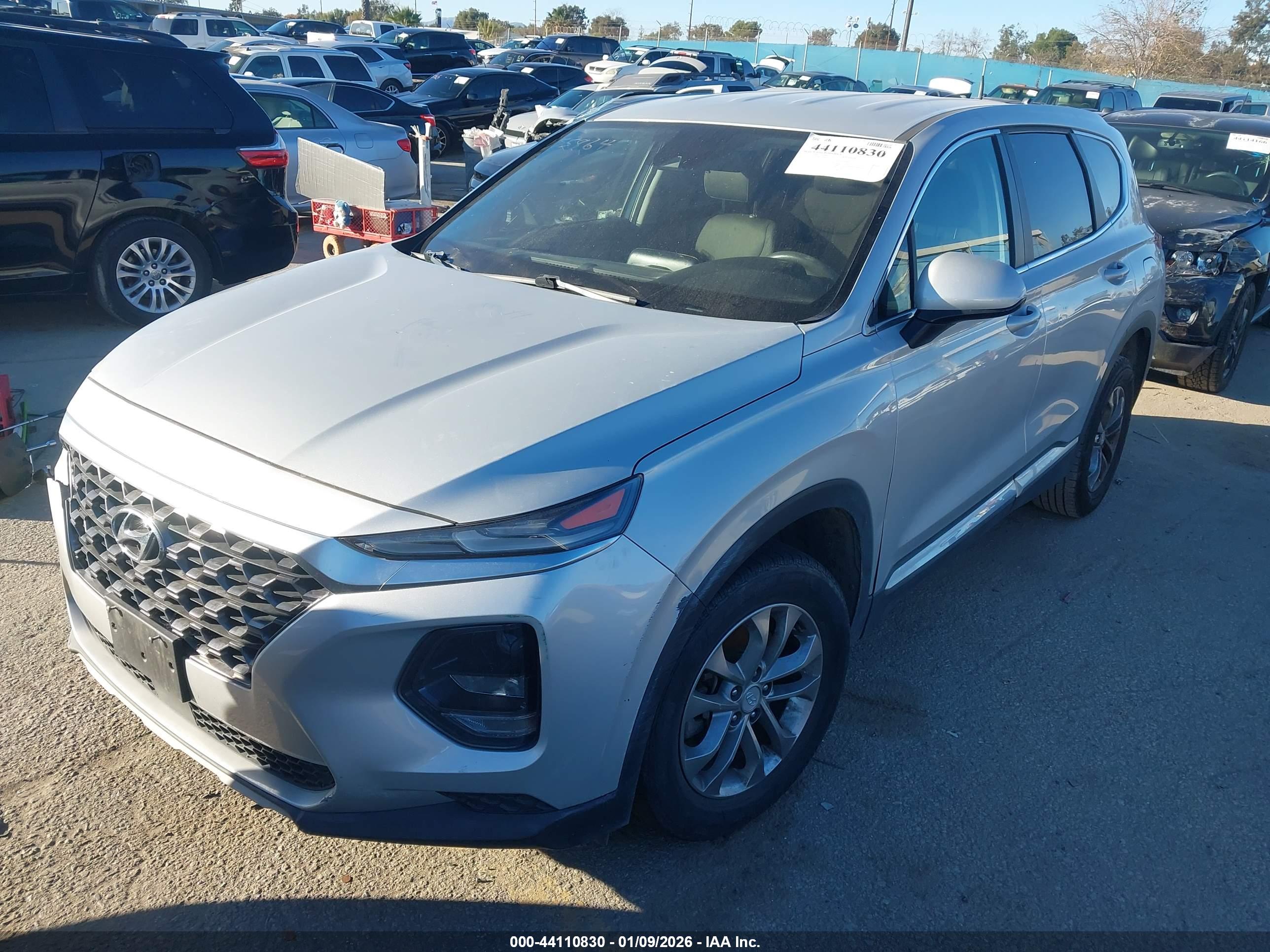 HYUNDAI SANTA image 2