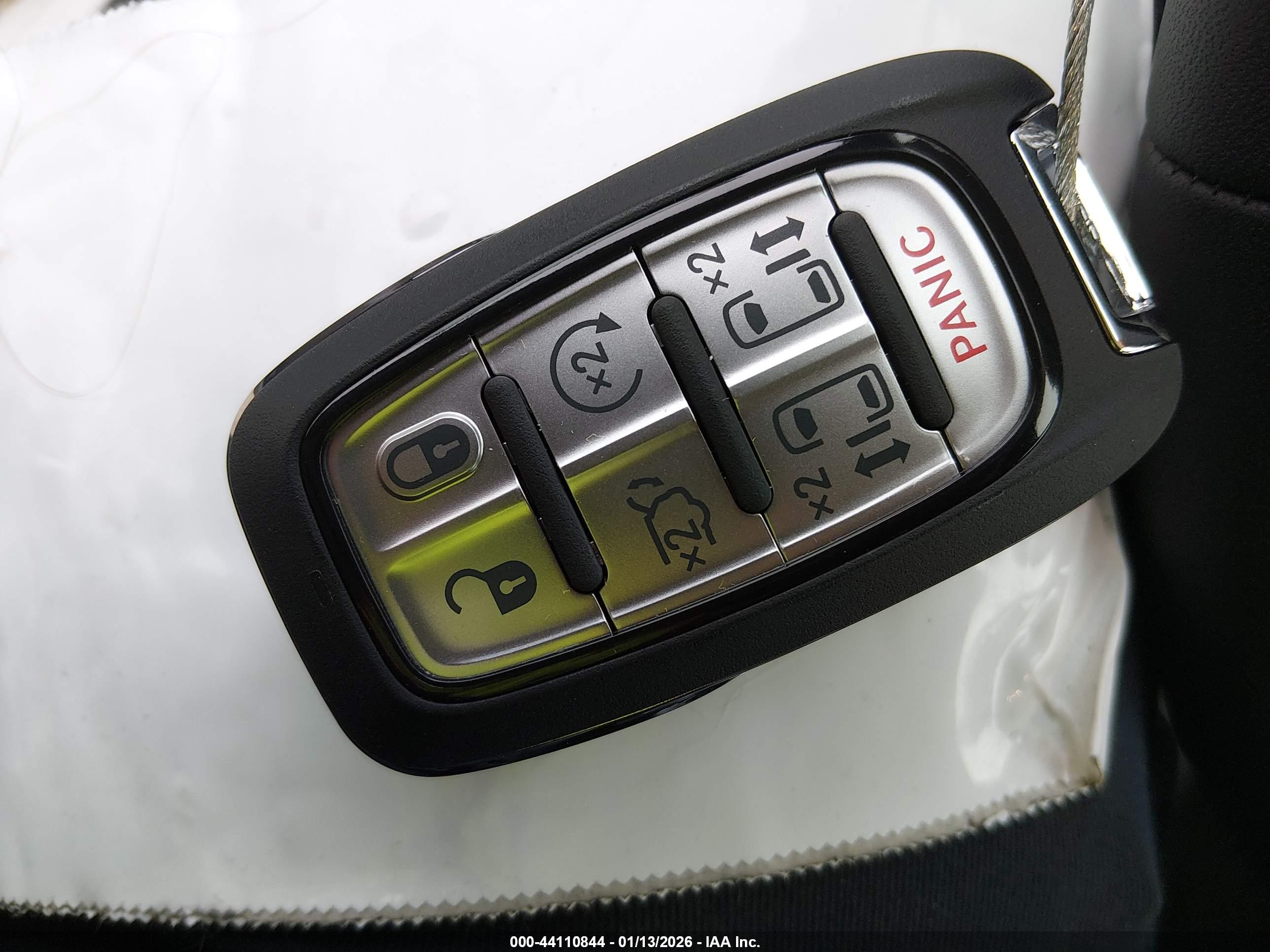 CHRYSLER PACIFICA image 11