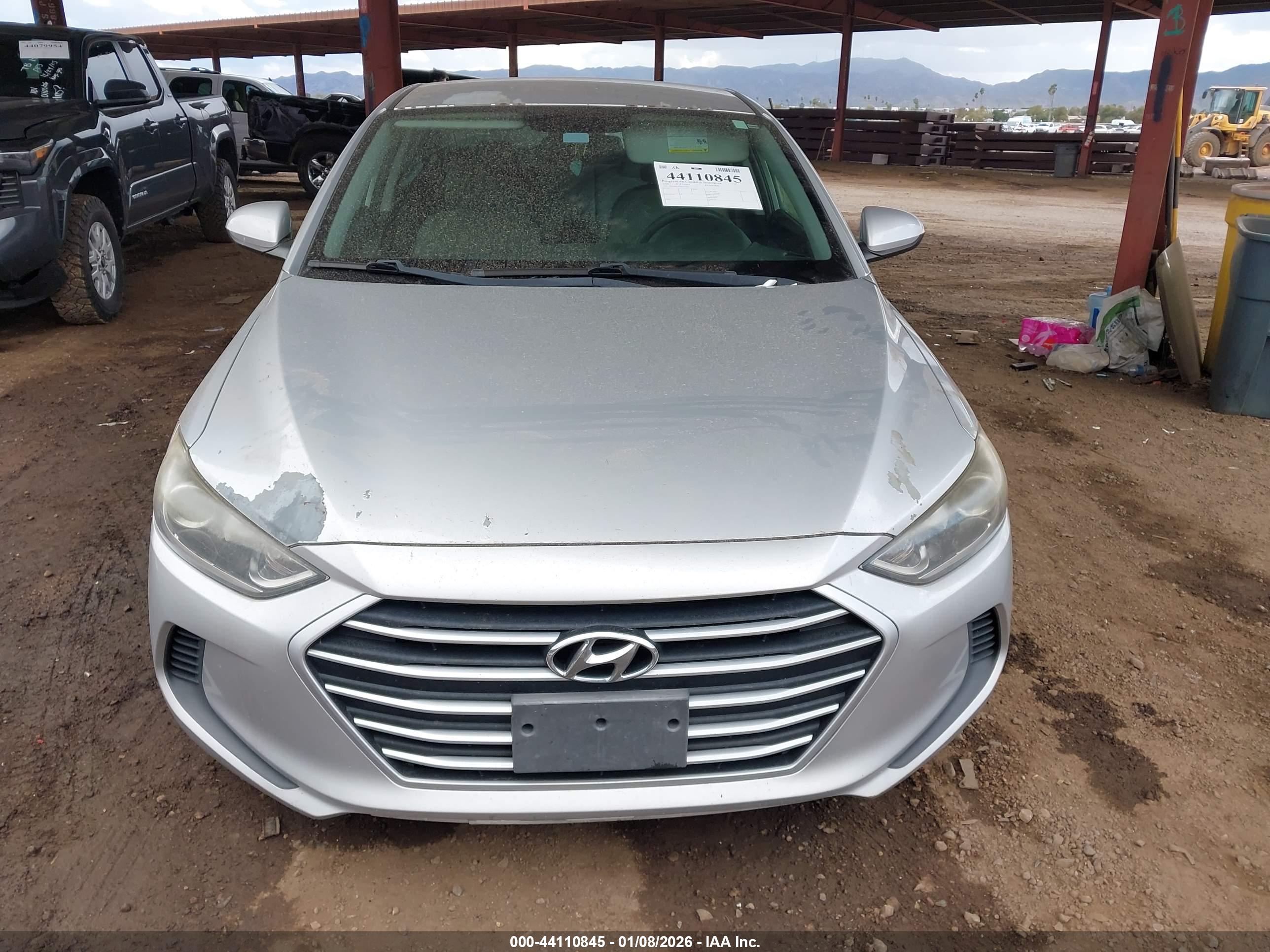 HYUNDAI ELANTRA image 6