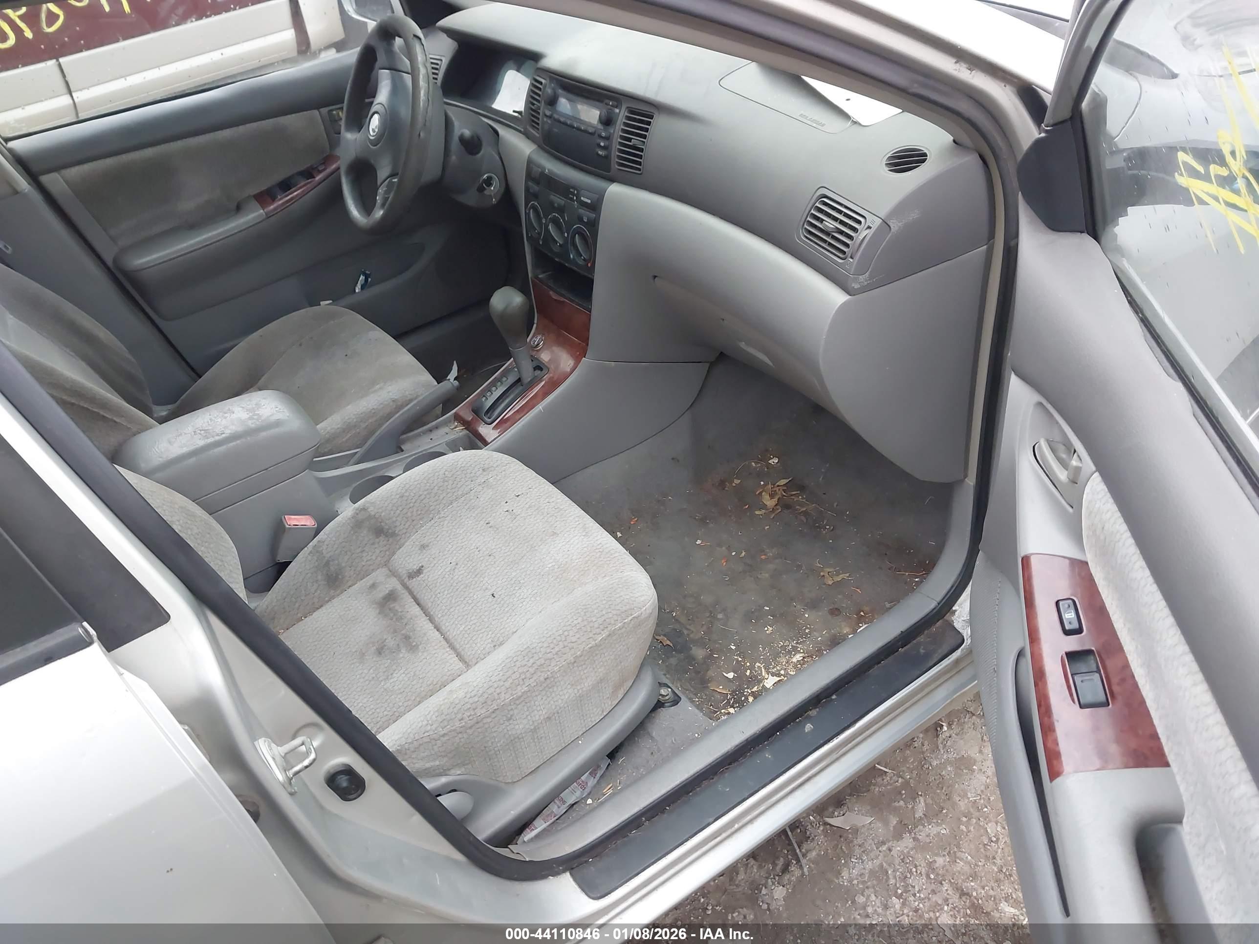 TOYOTA COROLLA image 5