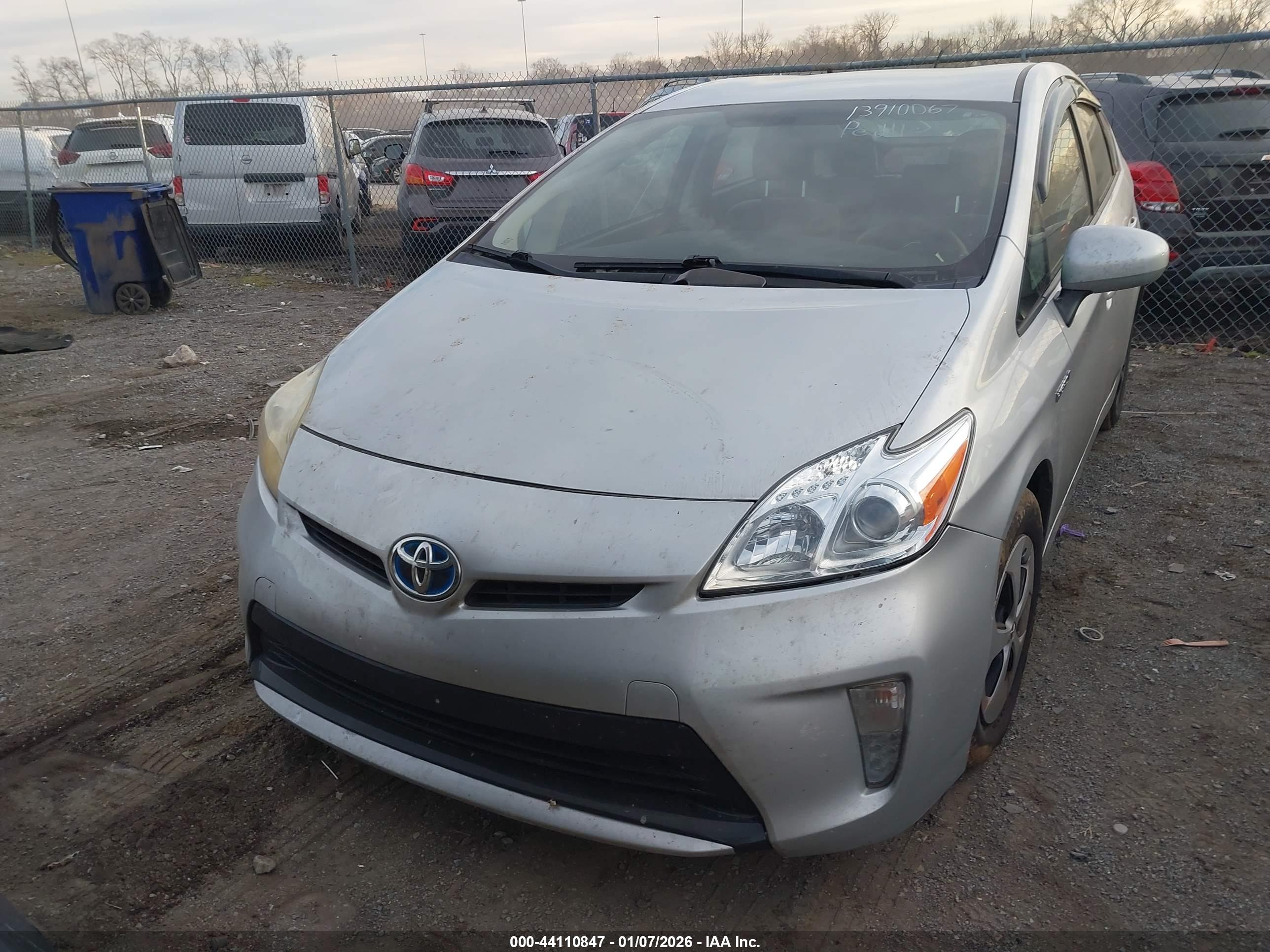 TOYOTA PRIUS image 6