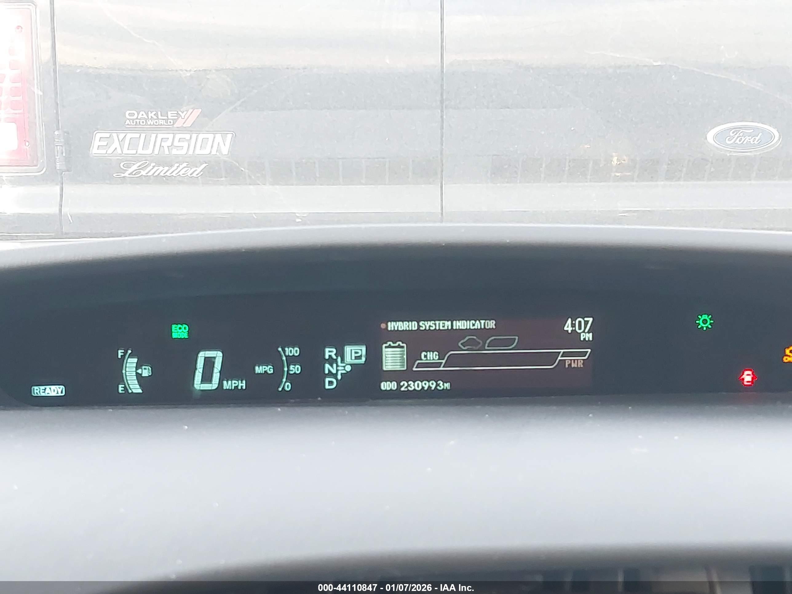 TOYOTA PRIUS image 7