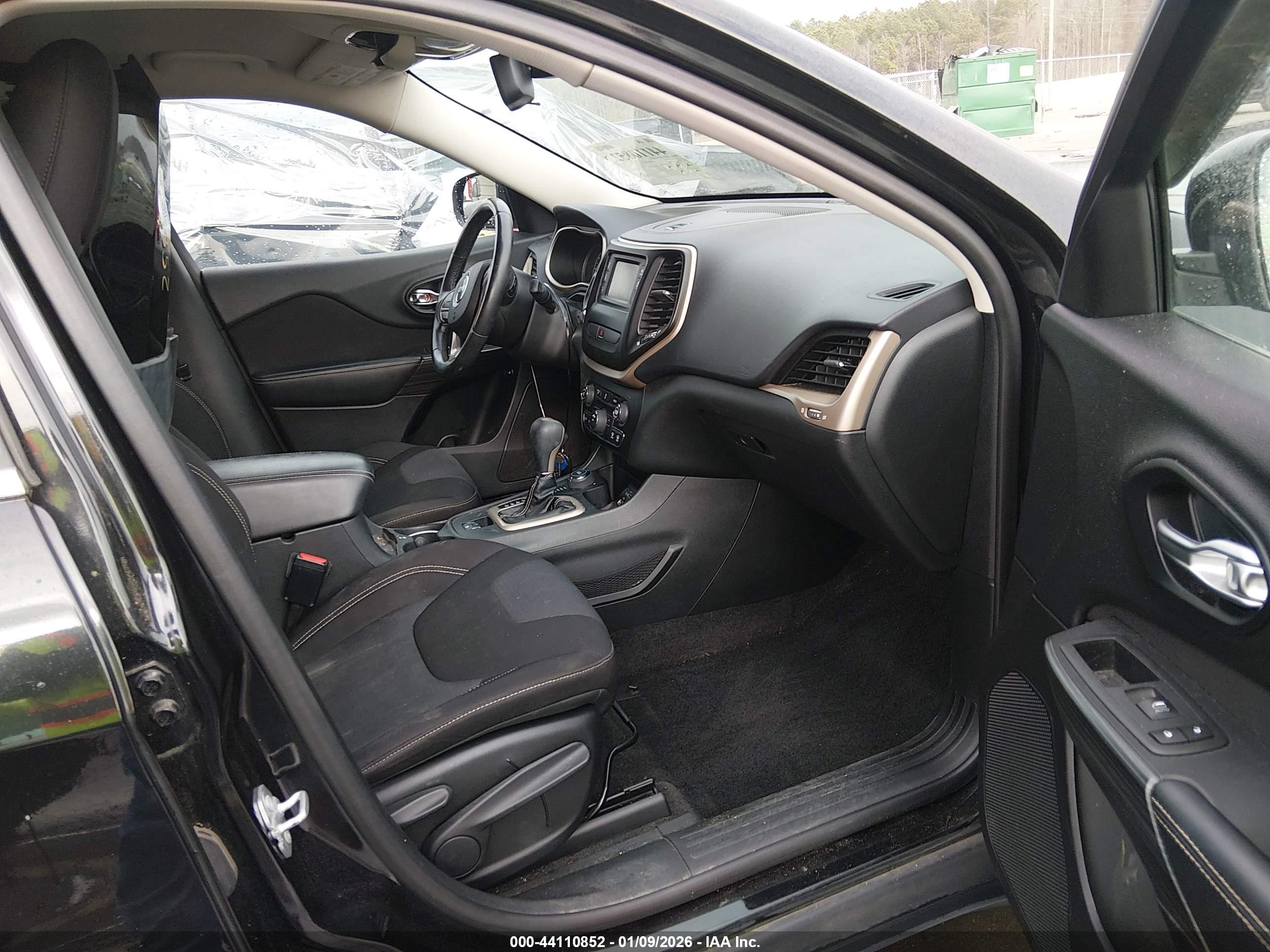 JEEP CHEROKEE image 5