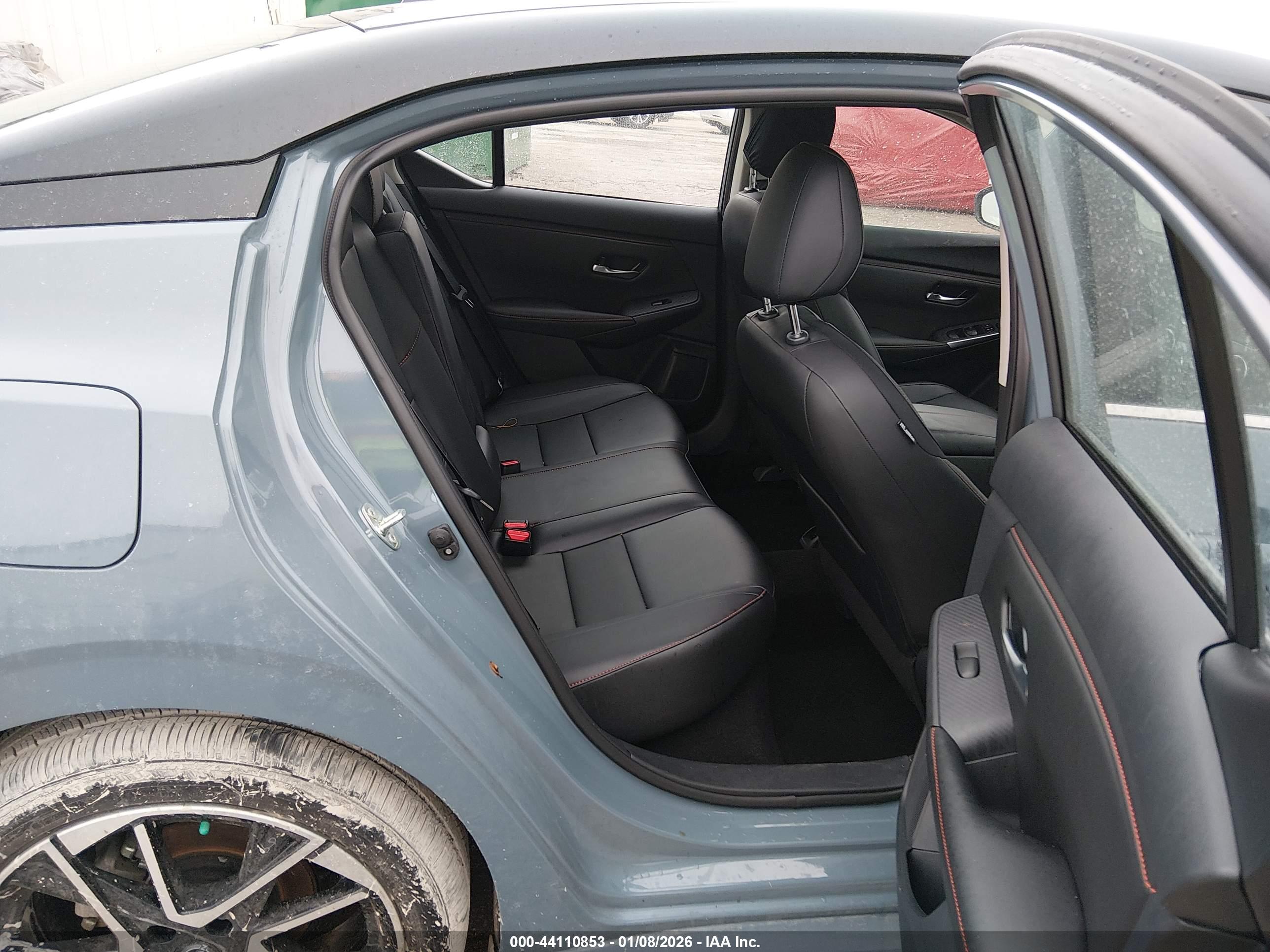 NISSAN SENTRA image 8