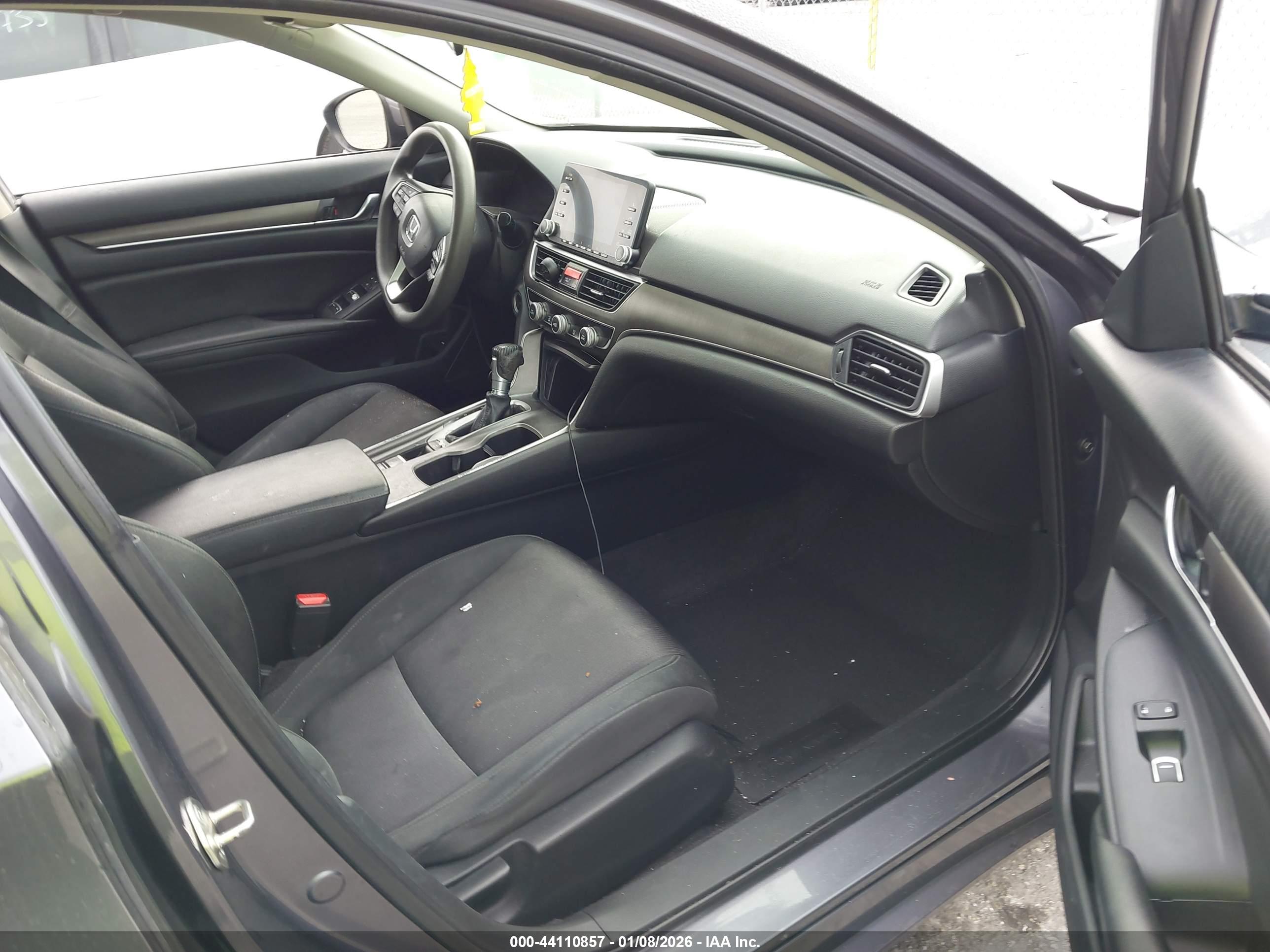 HONDA ACCORD image 5