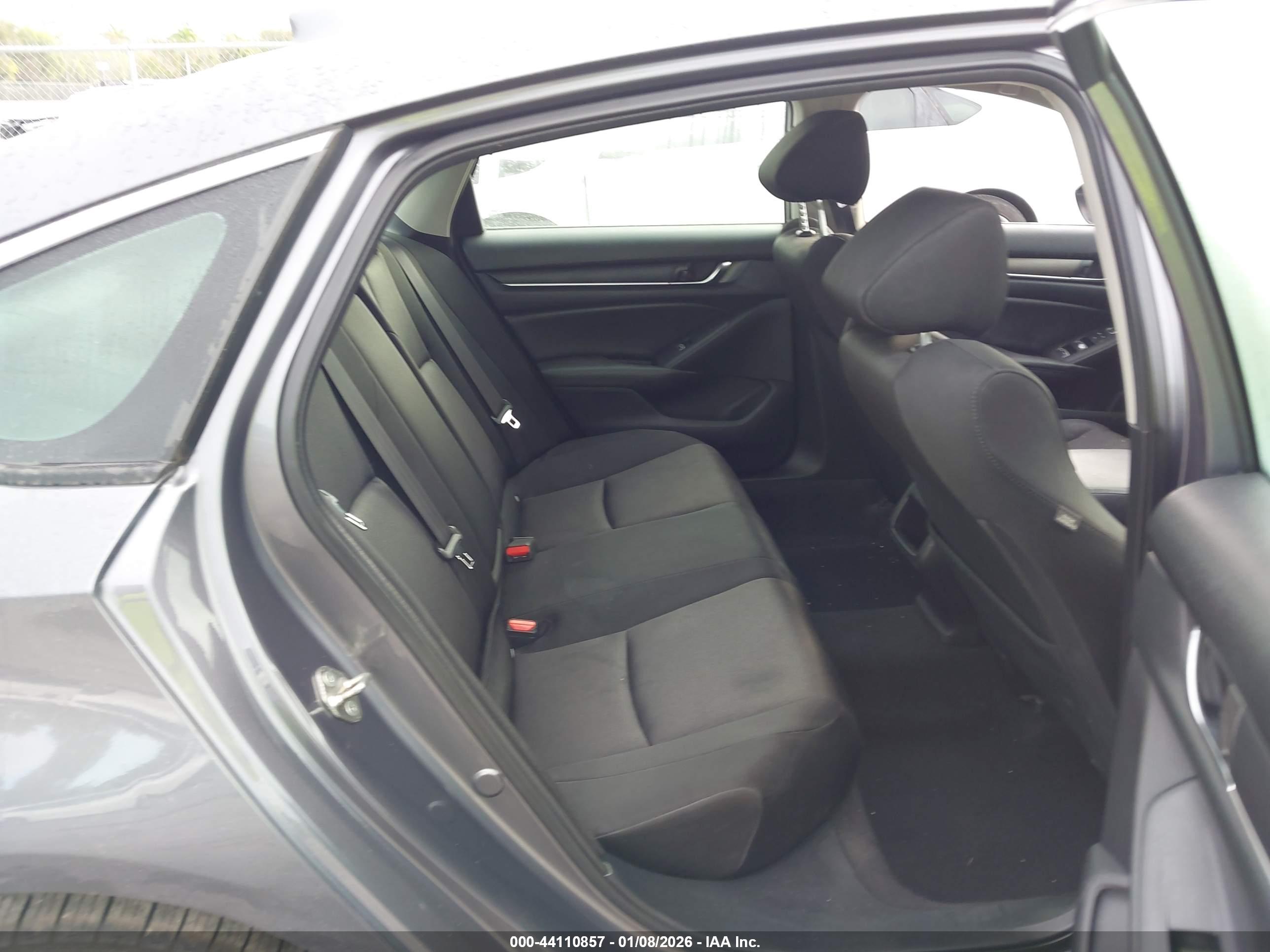 HONDA ACCORD image 8