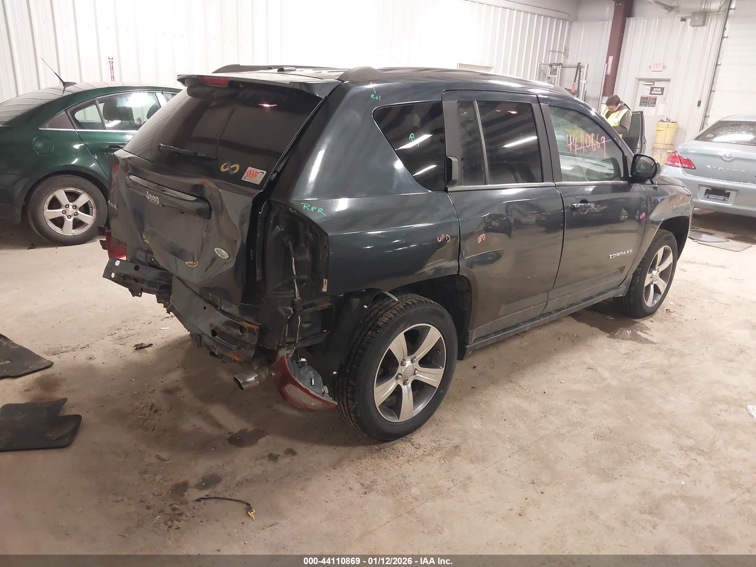 JEEP COMPASS image 4