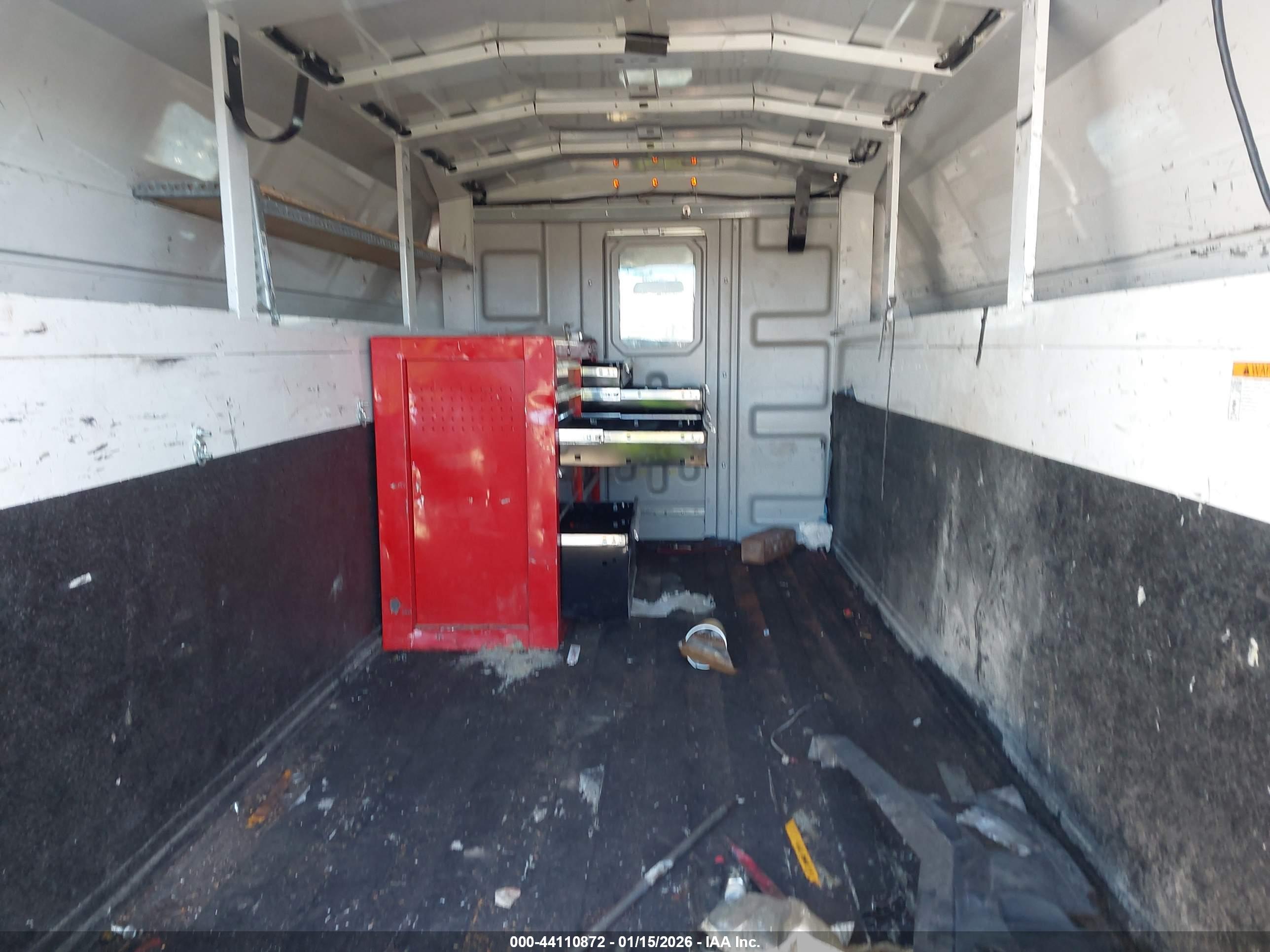 CHEVROLET EXPRESS image 7