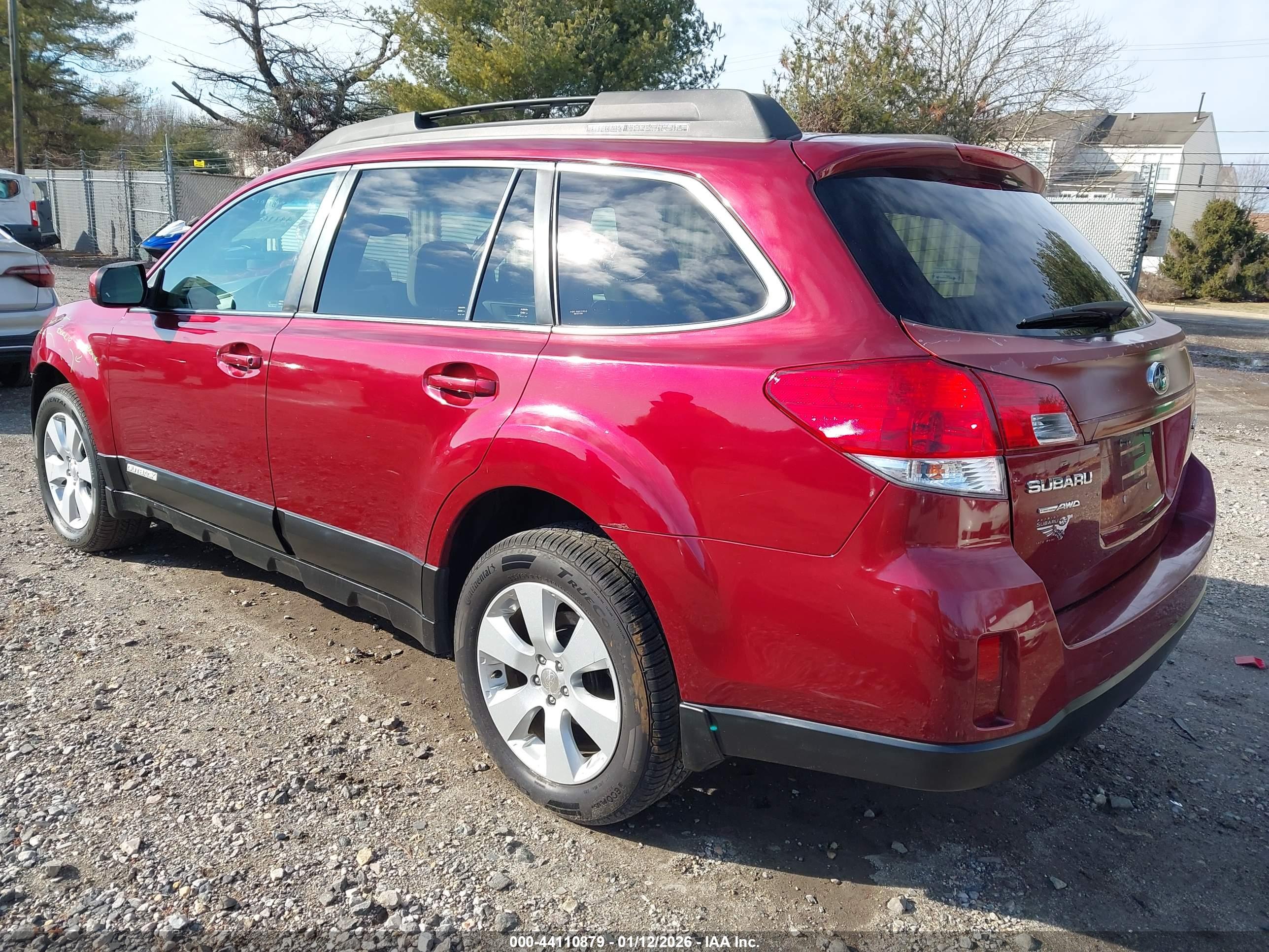 SUBARU OUTBACK image 3