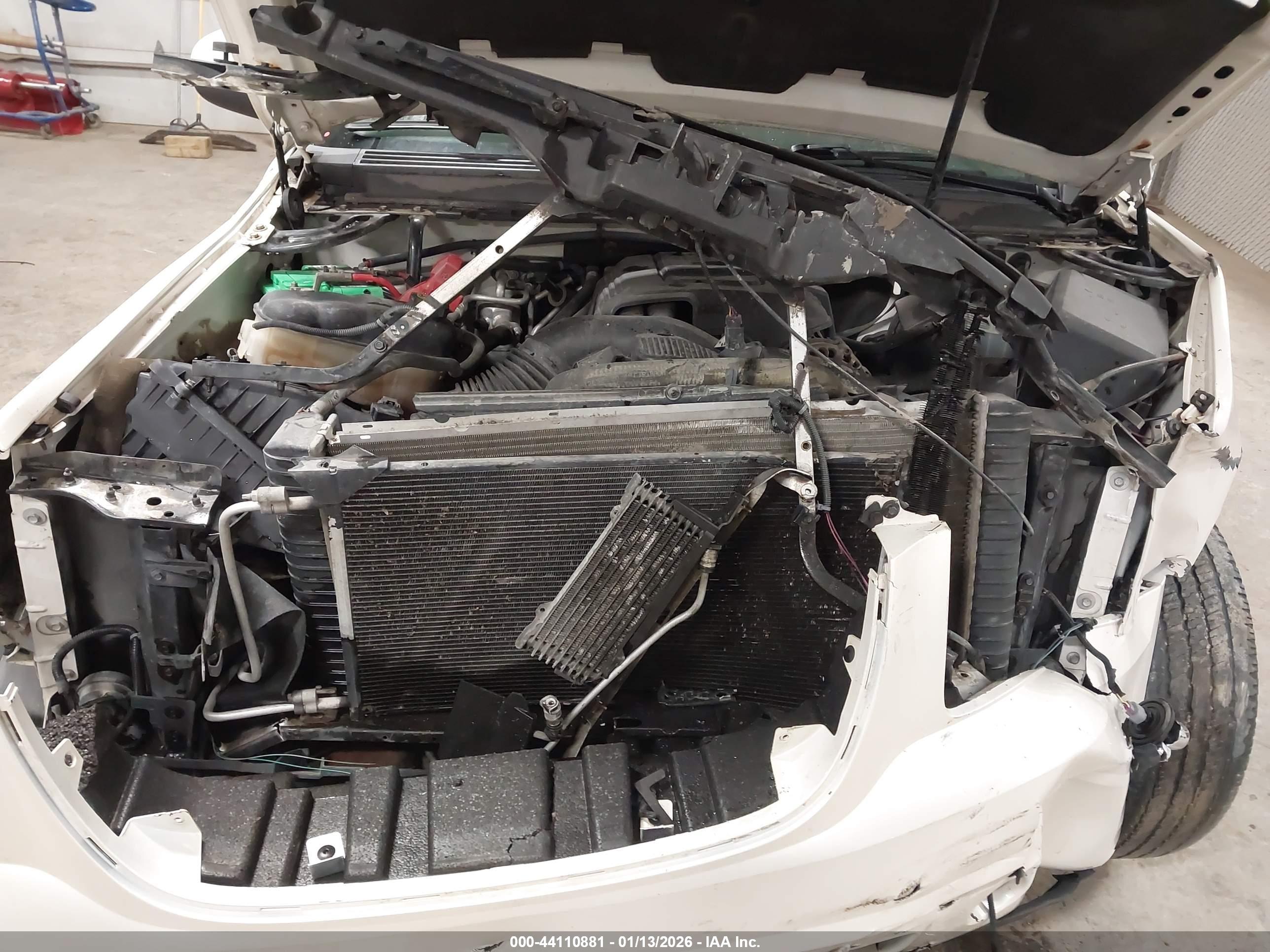 GMC YUKON image 10