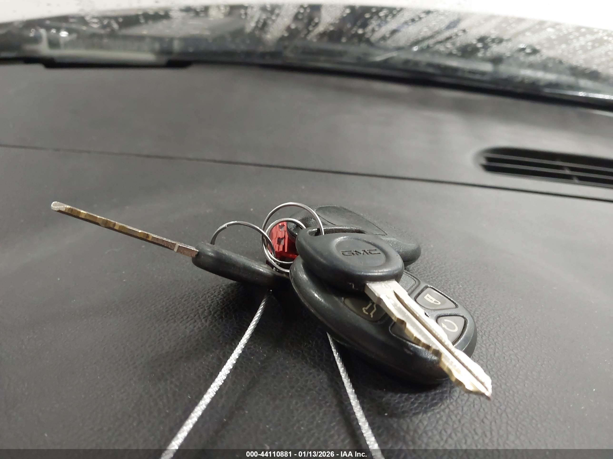 GMC YUKON image 11