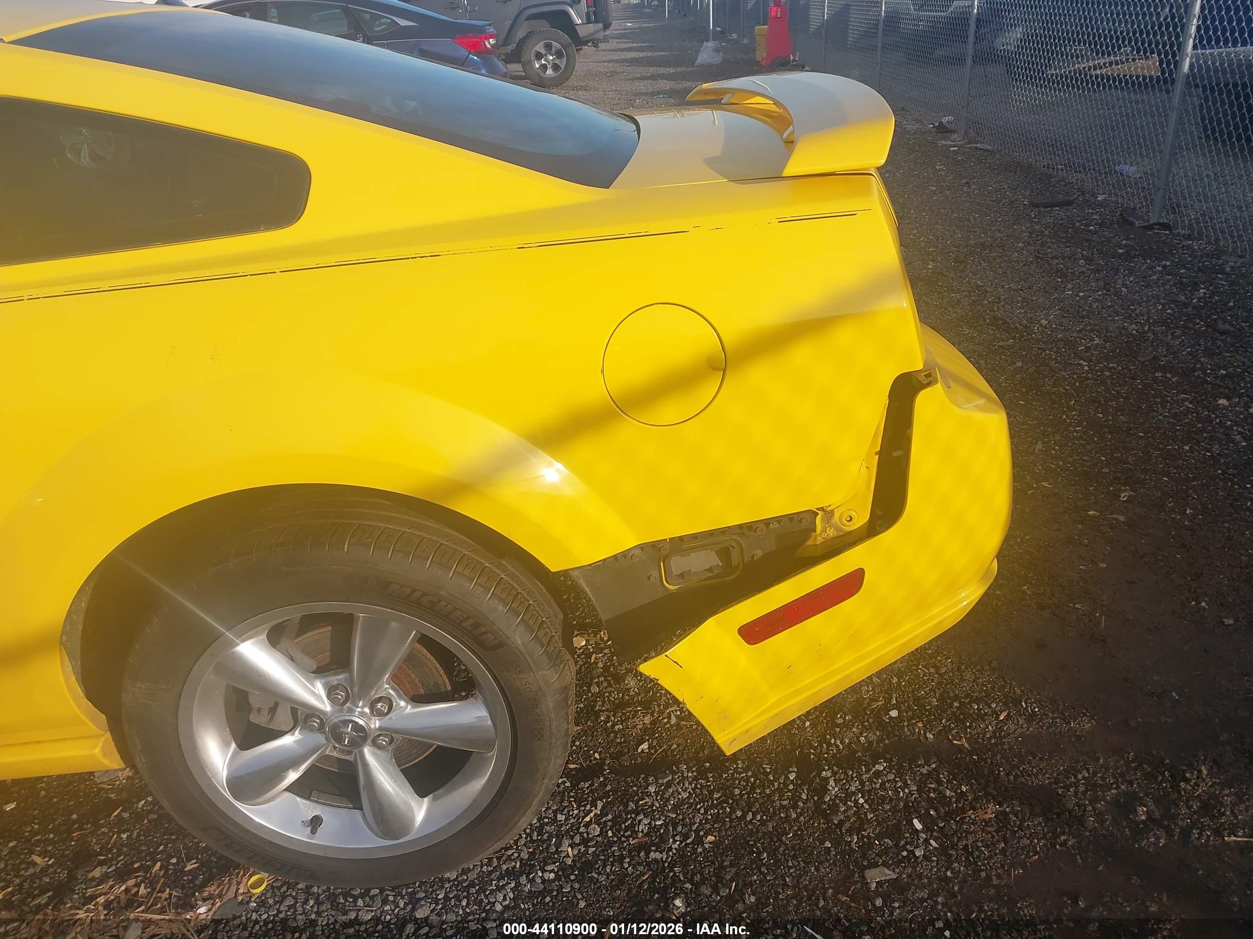 FORD MUSTANG image 6