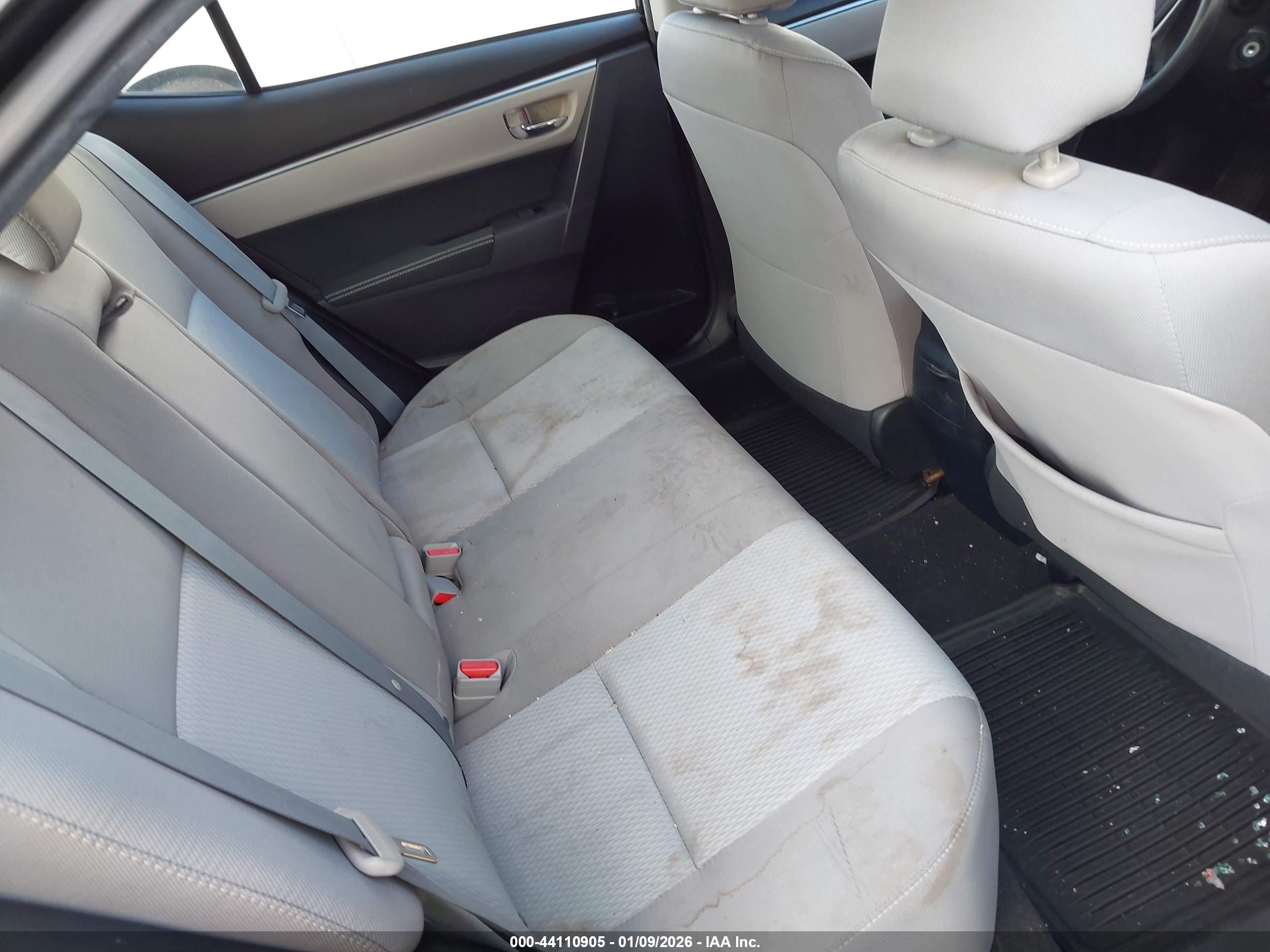 TOYOTA COROLLA image 8