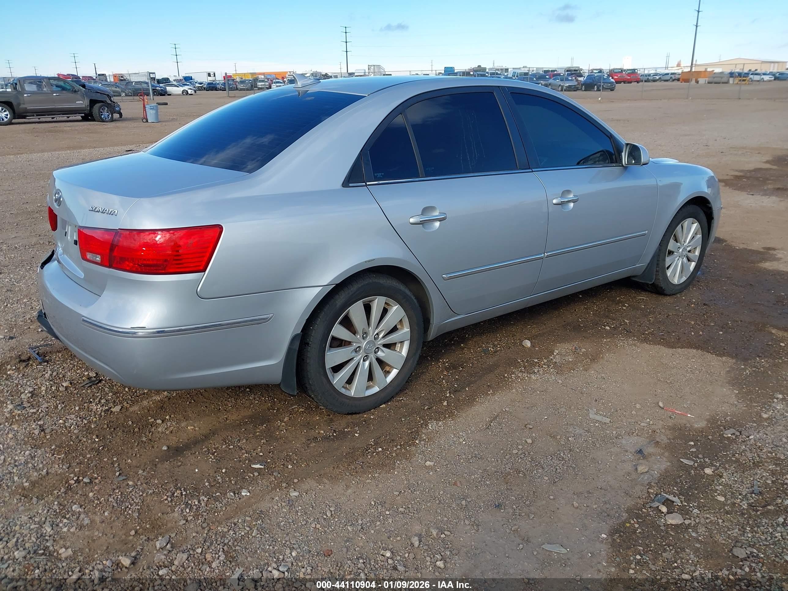 HYUNDAI SONATA image 4