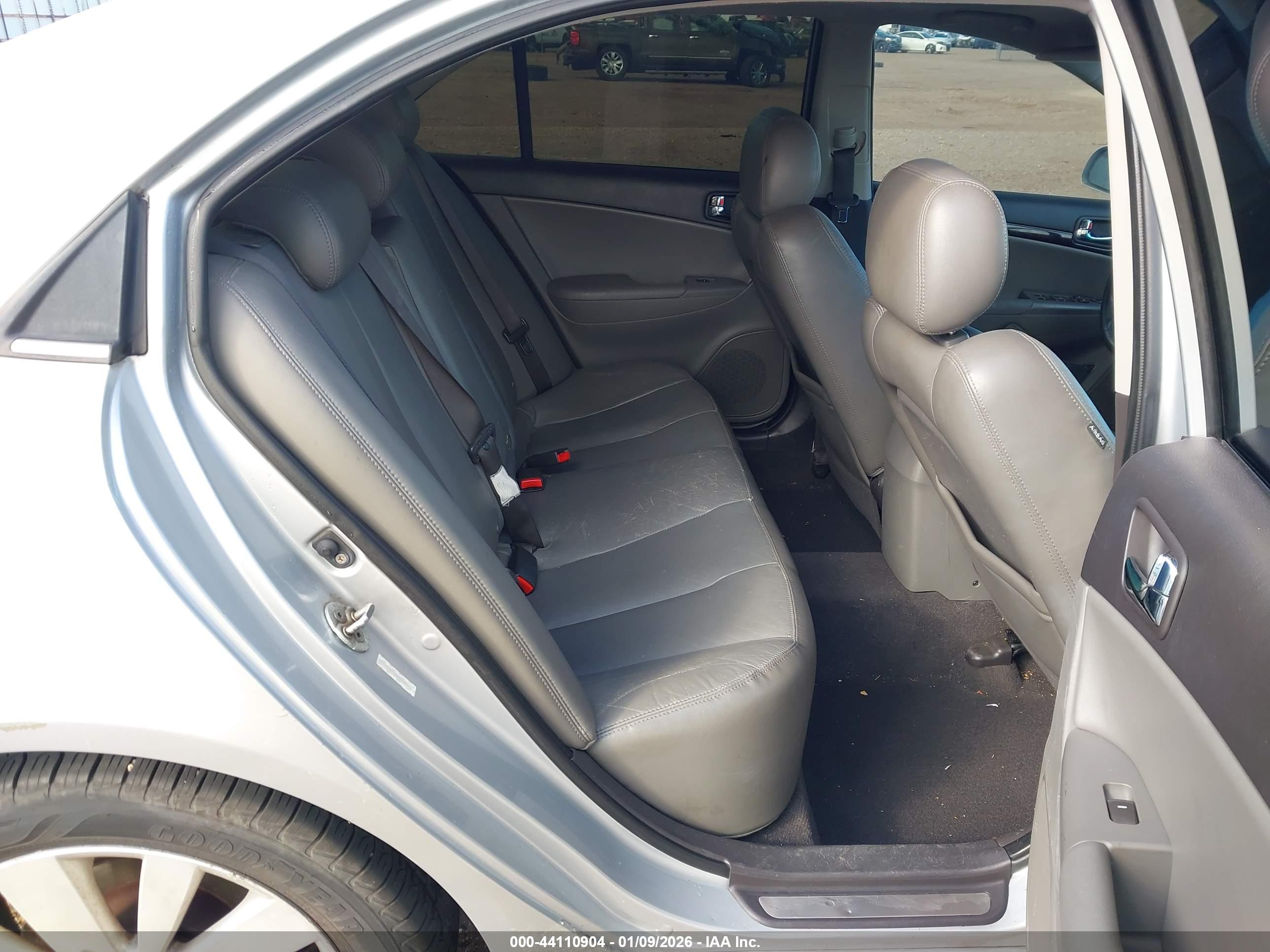 HYUNDAI SONATA image 8