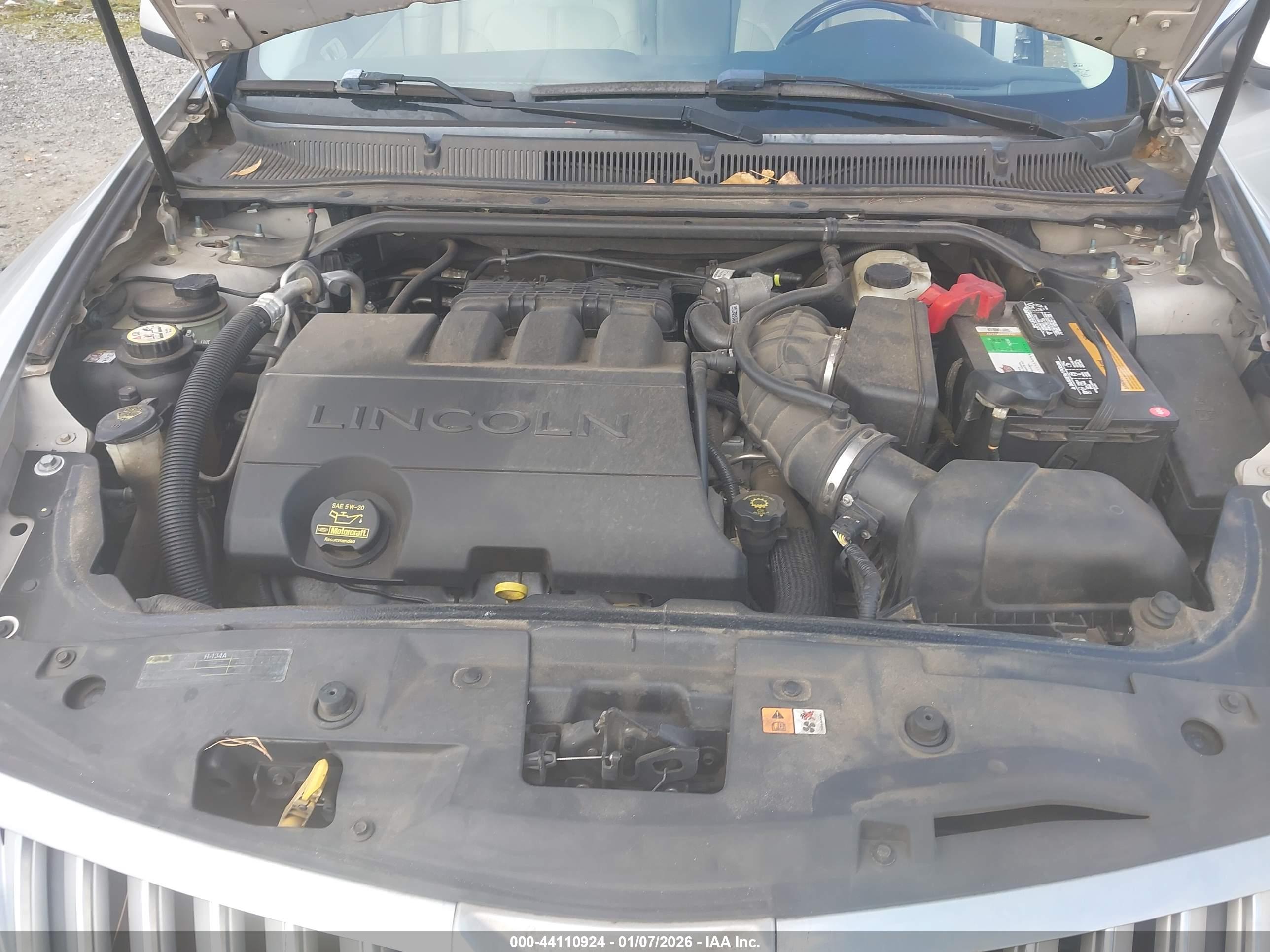 LINCOLN MKS image 10