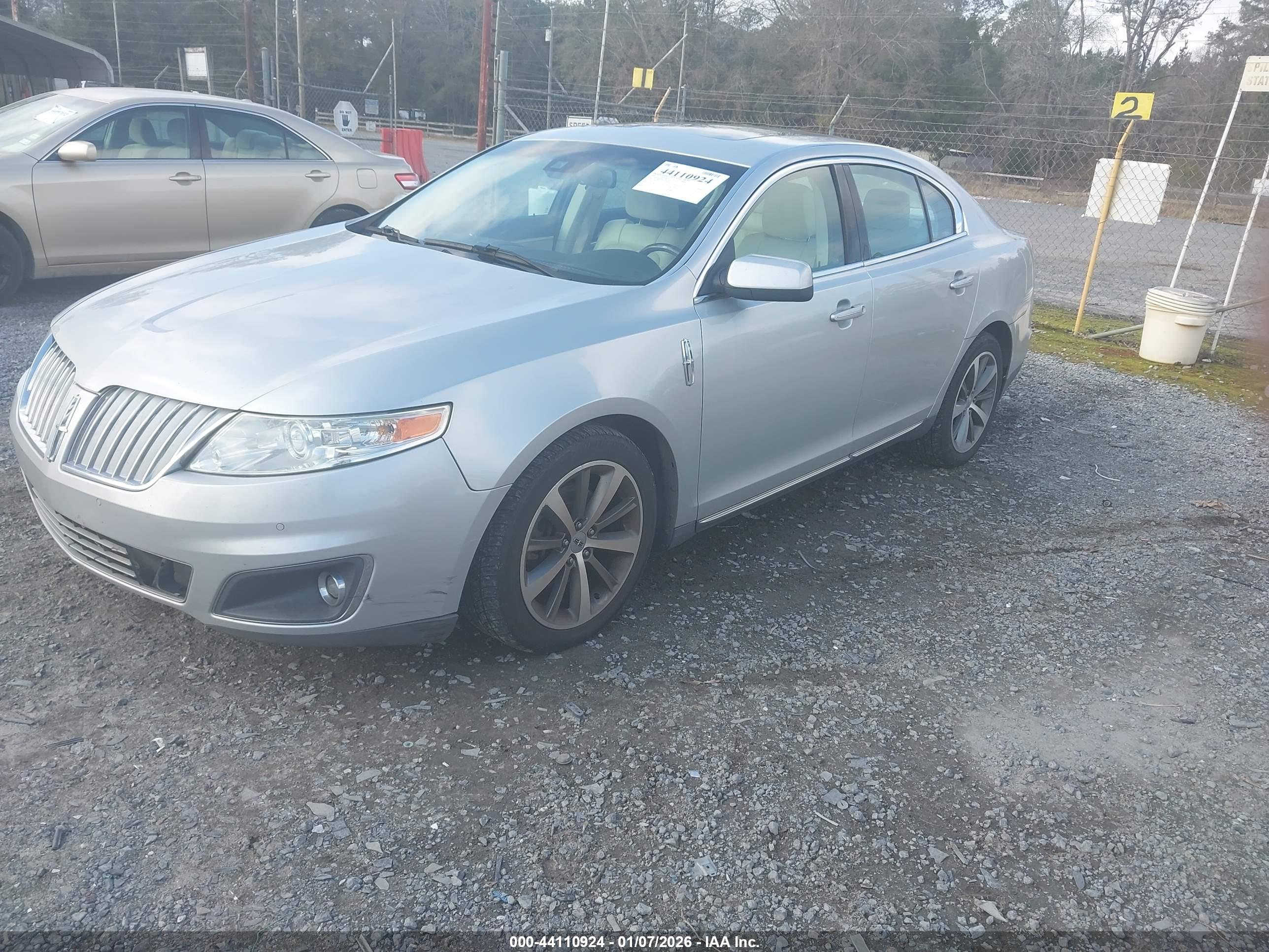 LINCOLN MKS image 2