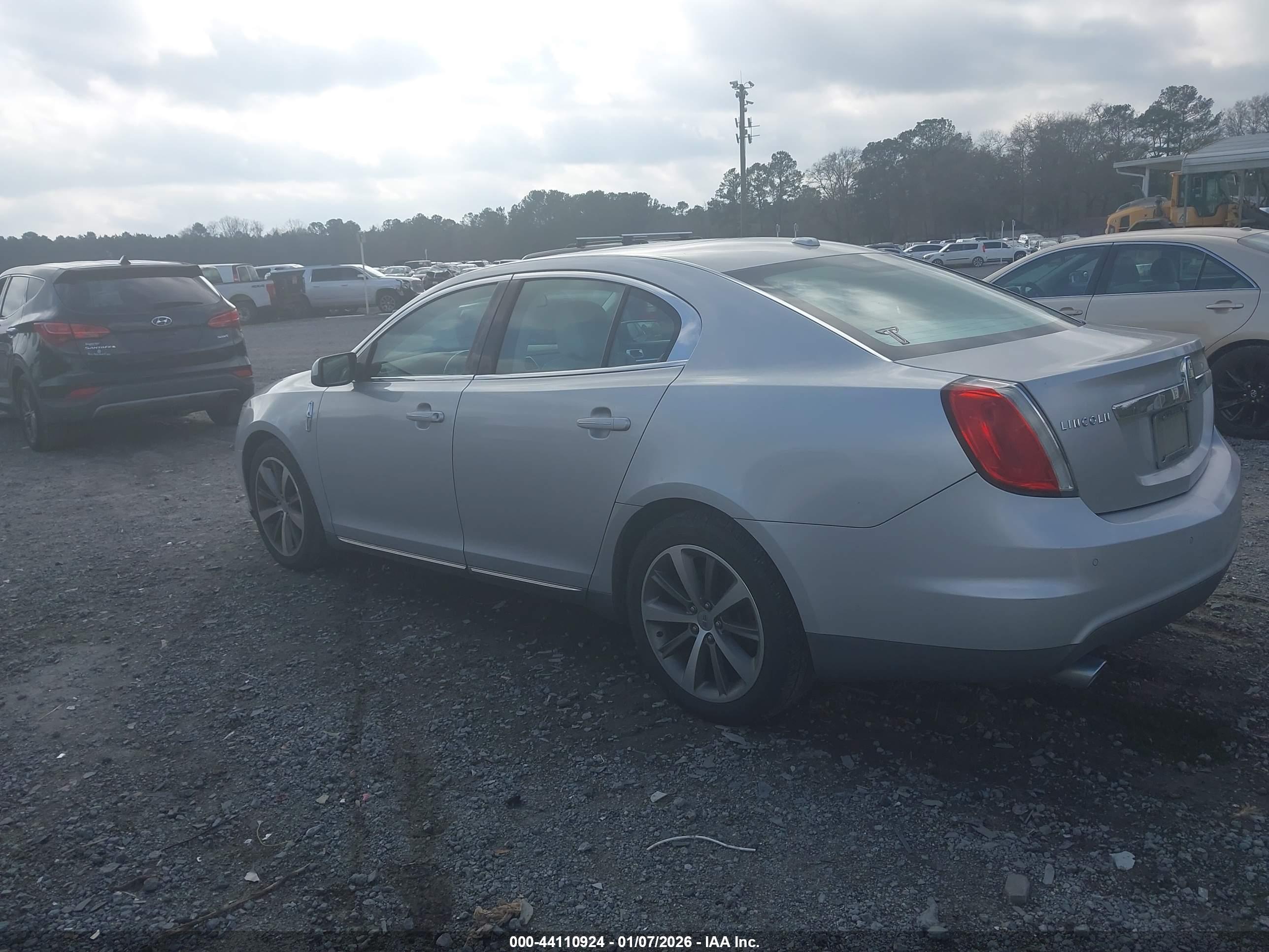 LINCOLN MKS image 3