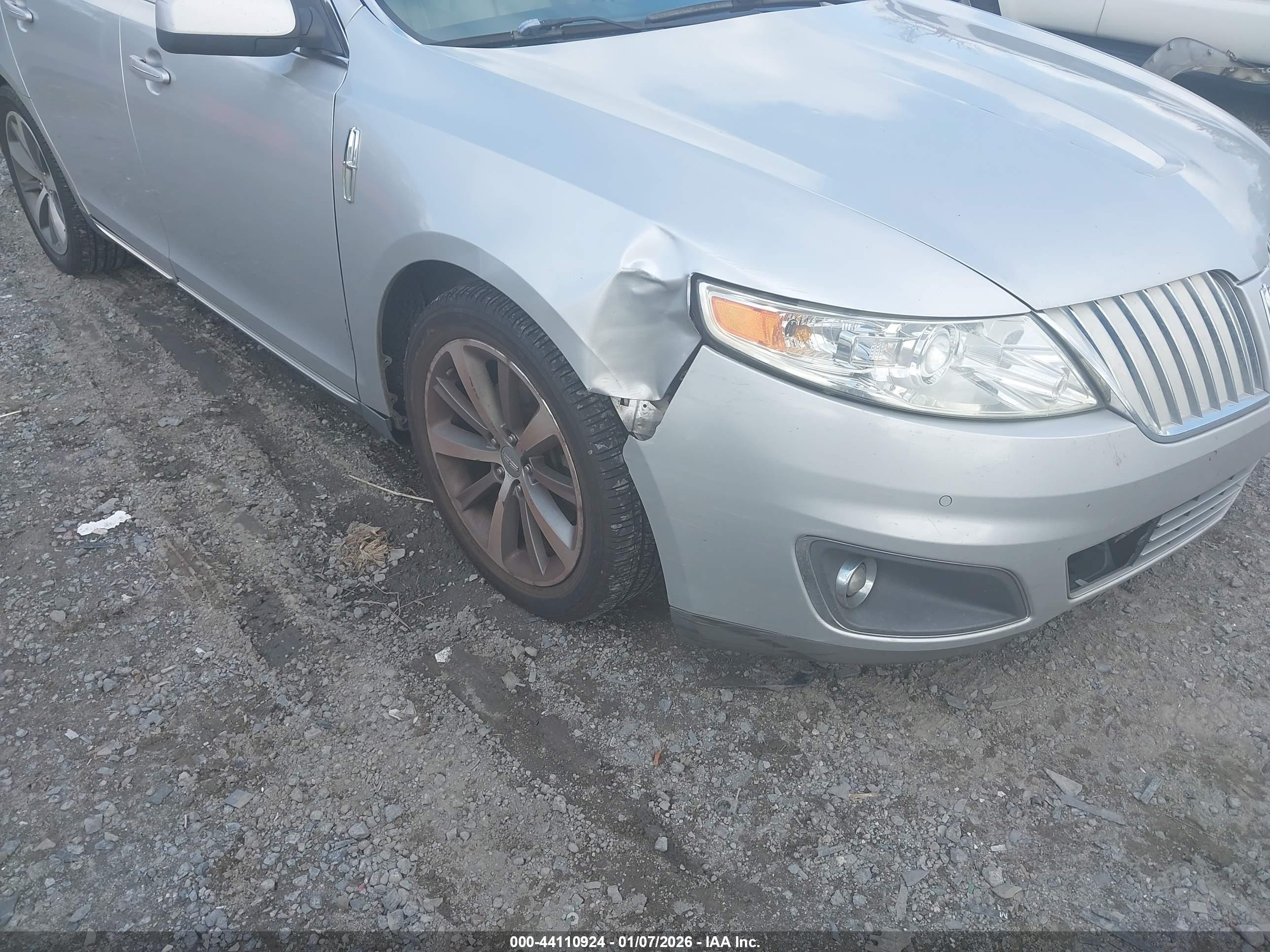 LINCOLN MKS image 6