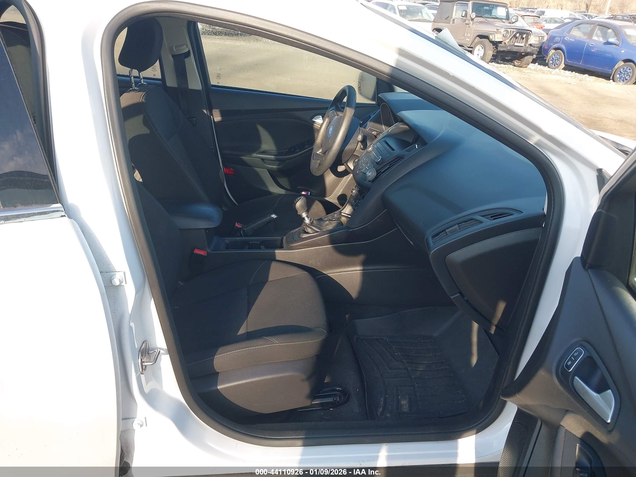 FORD FOCUS image 5