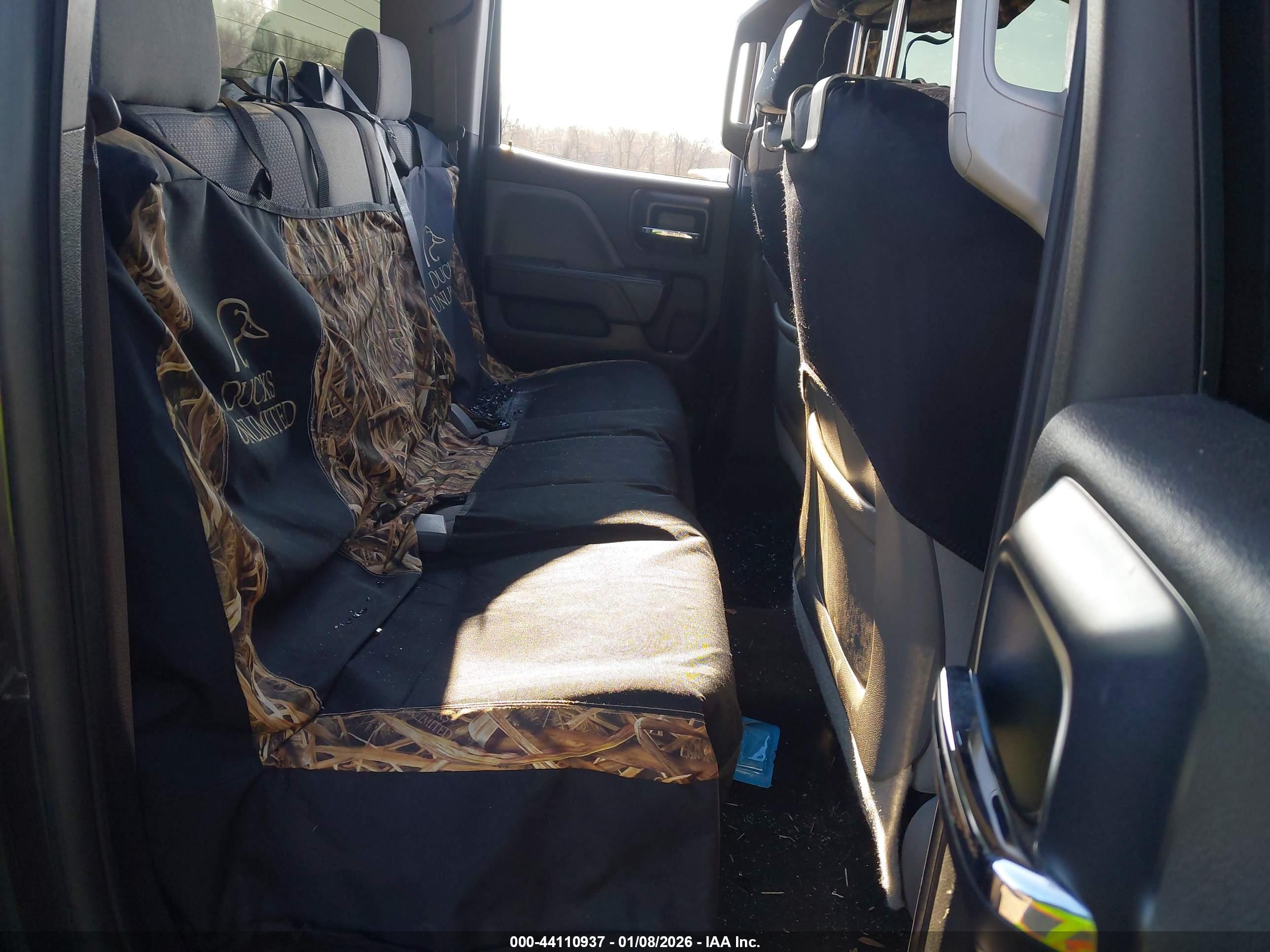 CHEVROLET SILVERADO image 8
