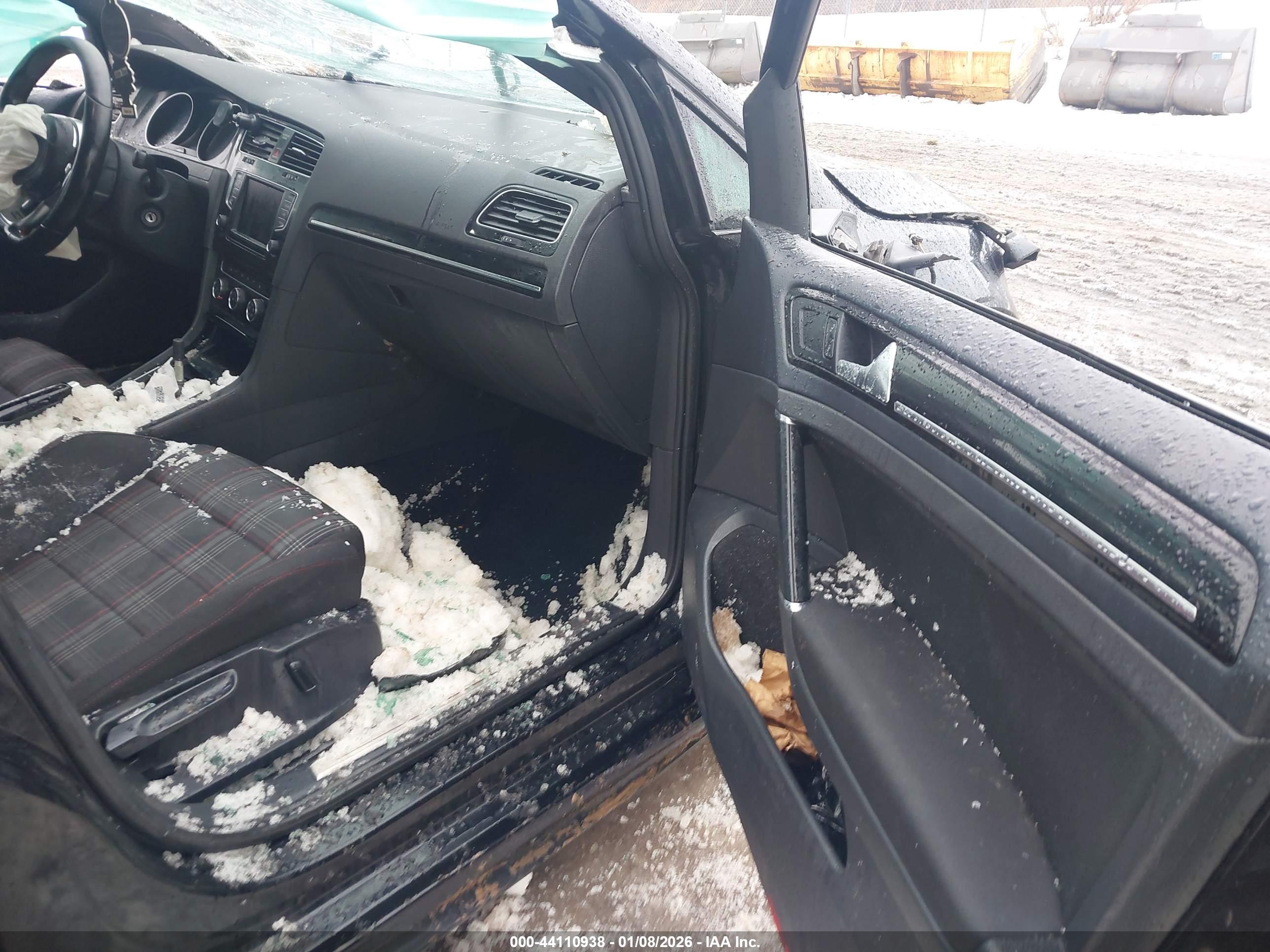 VOLKSWAGEN GOLF image 5