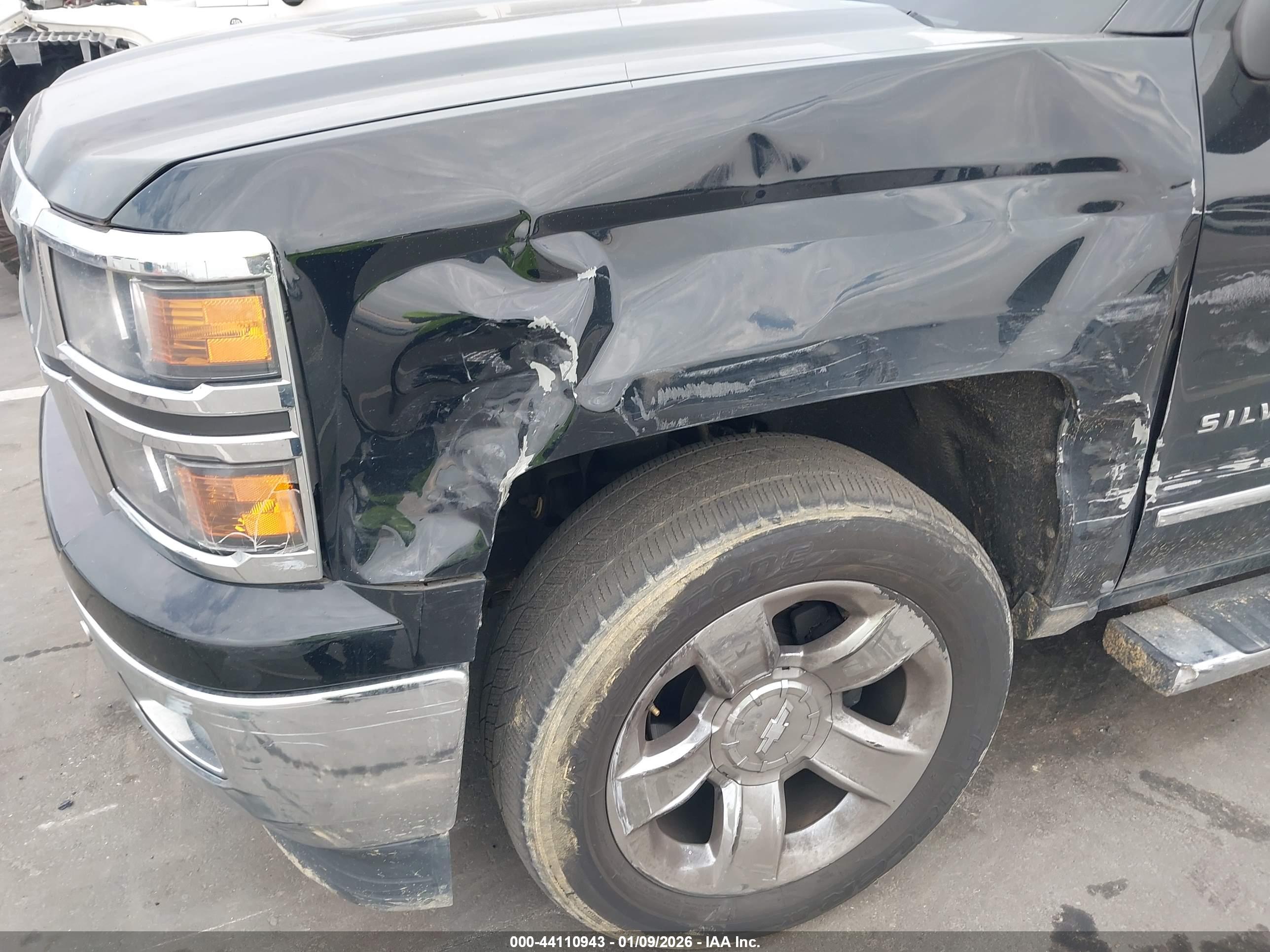 CHEVROLET SILVERADO image 6
