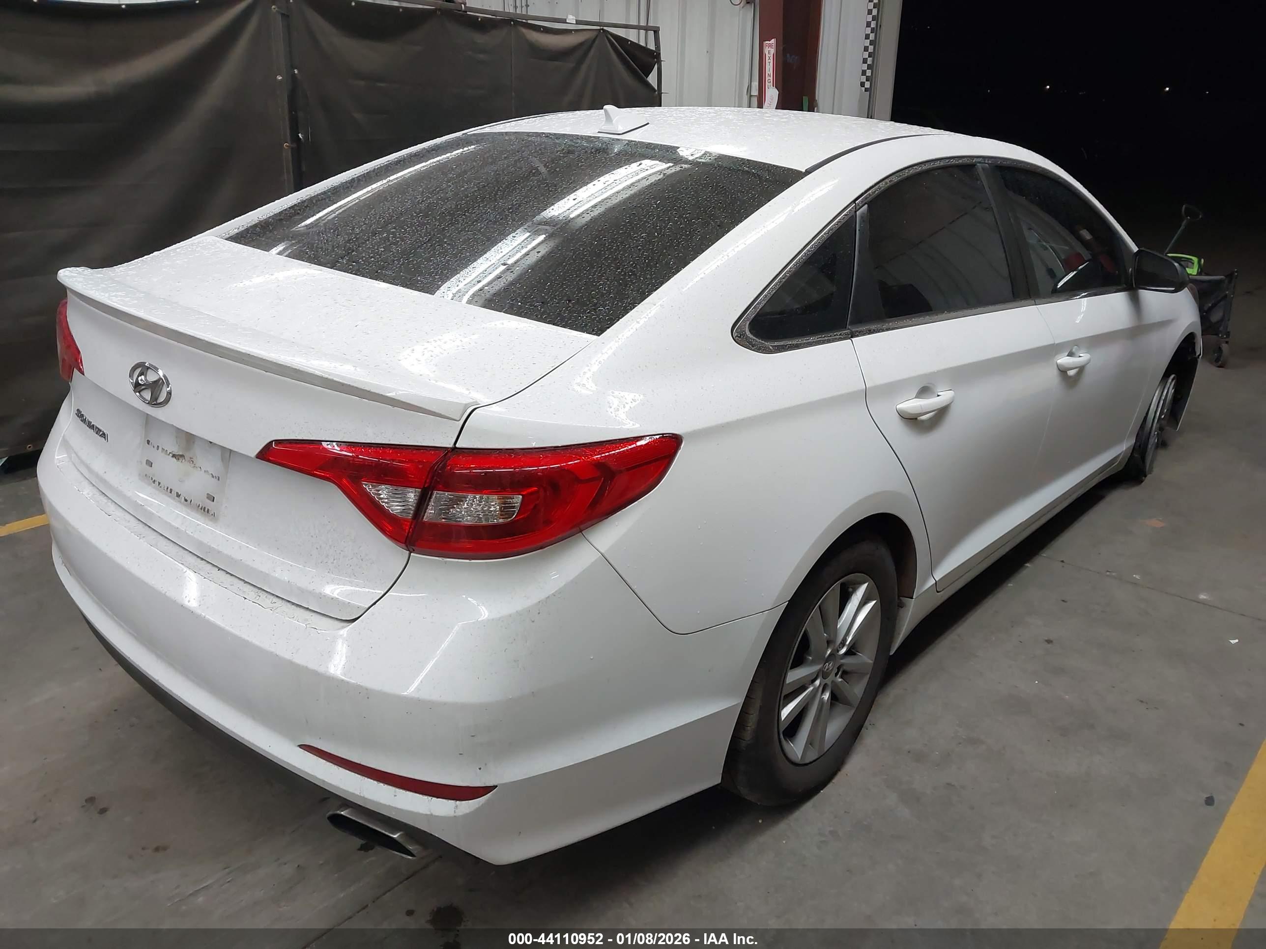 HYUNDAI SONATA image 4