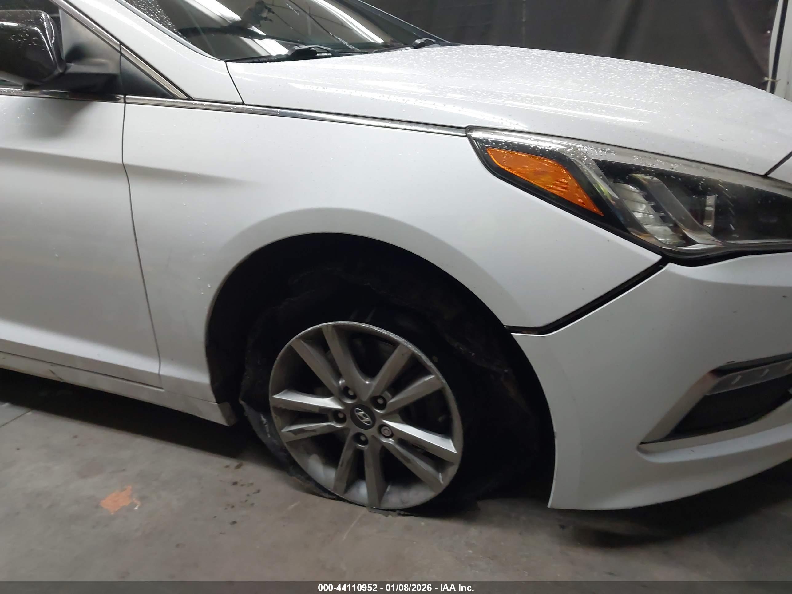 HYUNDAI SONATA image 6